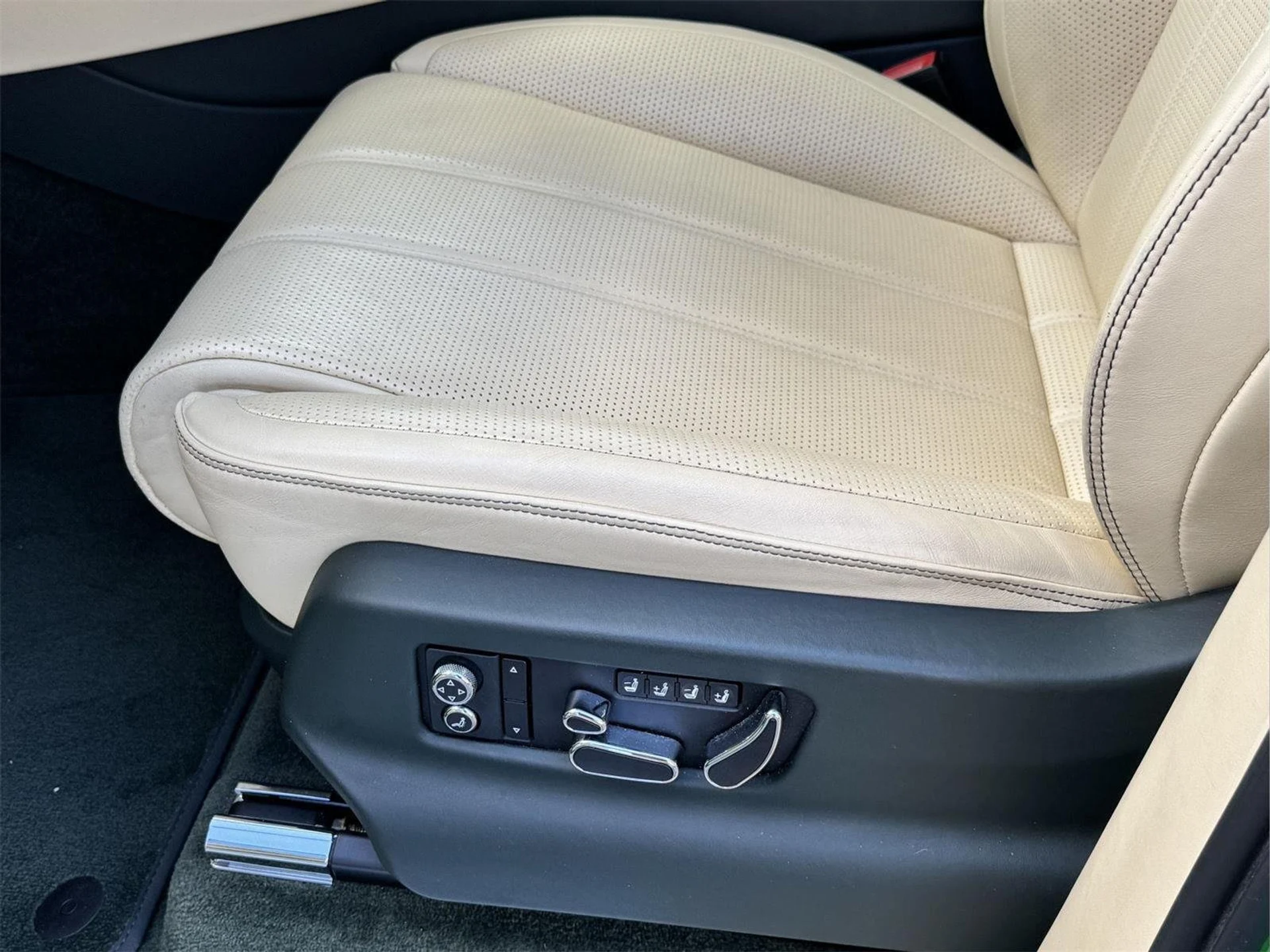 mph025_3747703460_d94585234235558cc32810d1ac996121_53e76704f1