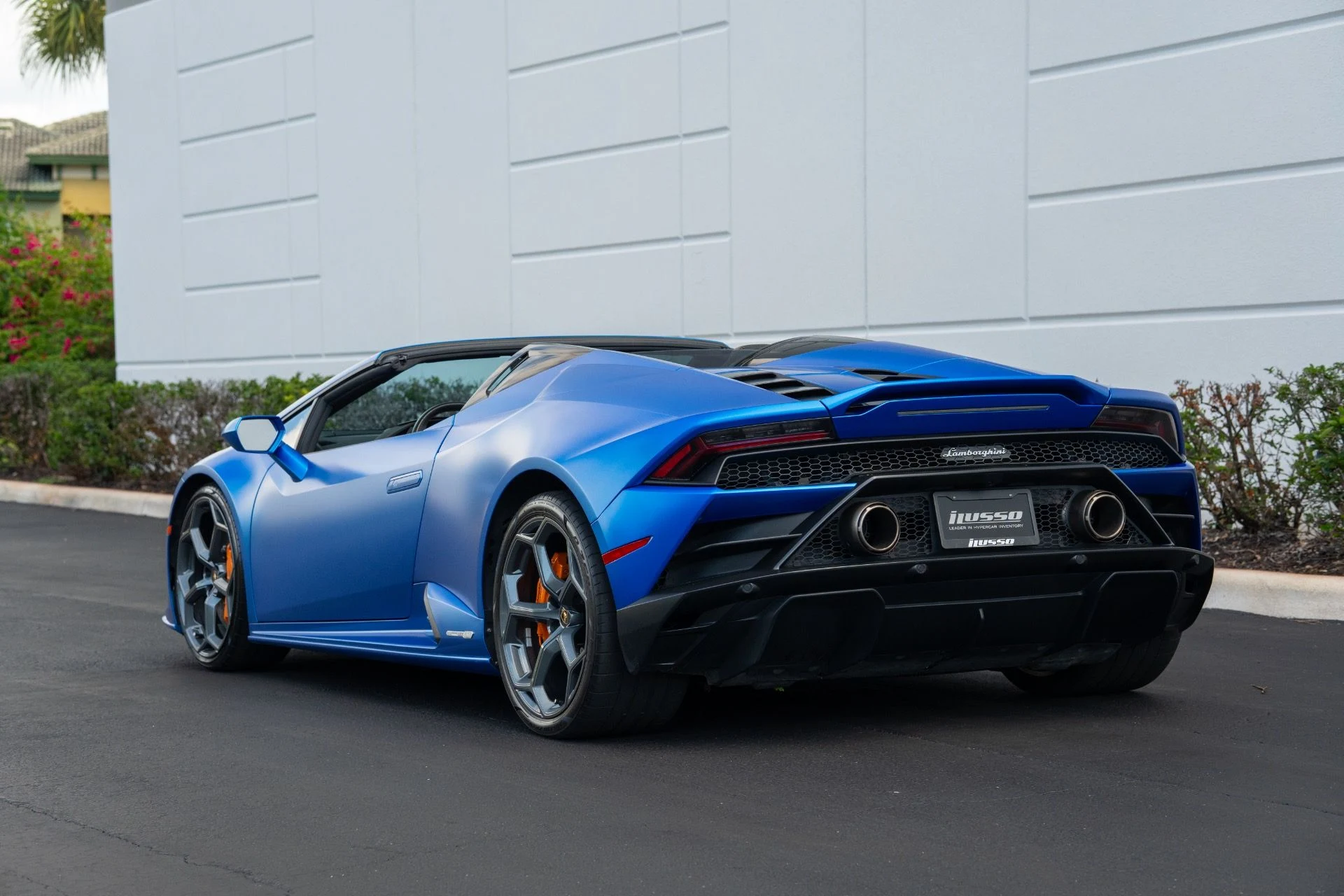 mph025_3763756084_Used_2023_Lamborghini_Huracan_EVO_Spyder_1763055563_6094efec70