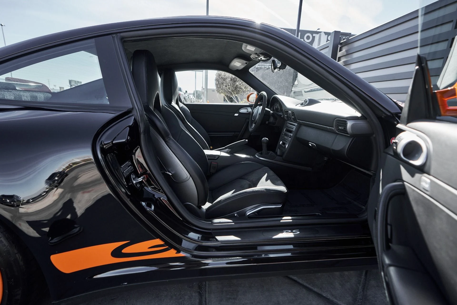 mph025_3777953846_Used_2007_Porsche_911_RS_1763228681_fc948611b0