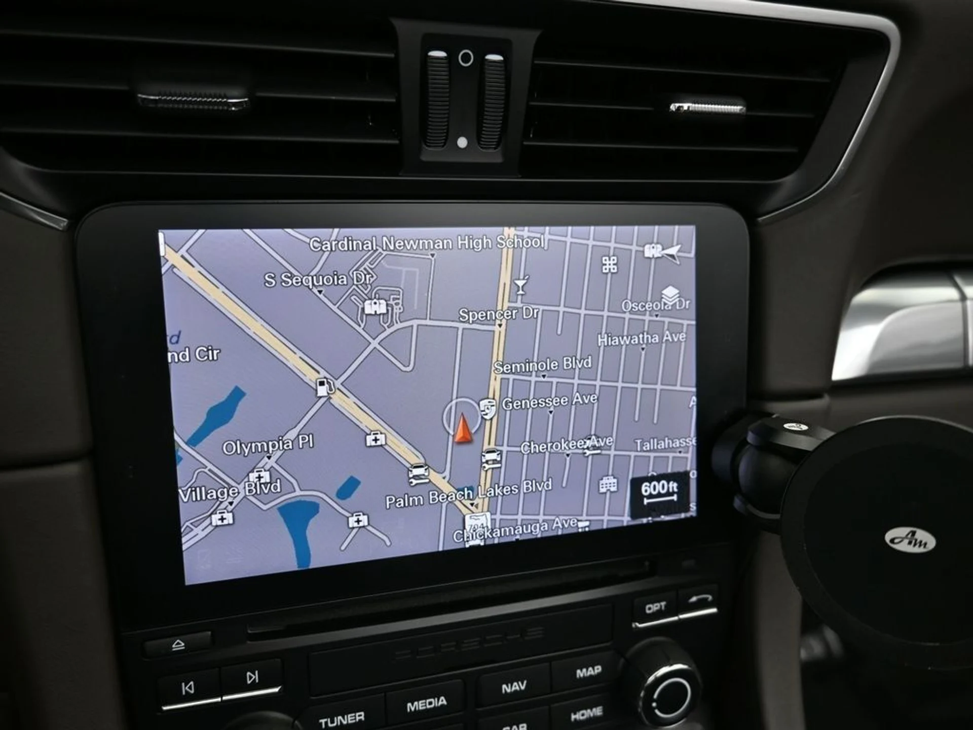 mph025_377906234_c0599bd854514c75b1f69dfe4ba647aa_a504244748