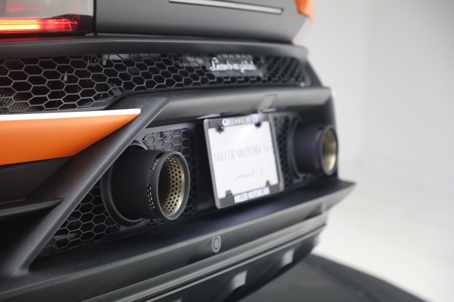 mph025_3780683588_Used_2024_Lamborghini_Huracan_Sterrato_1772051160_641ec7705a