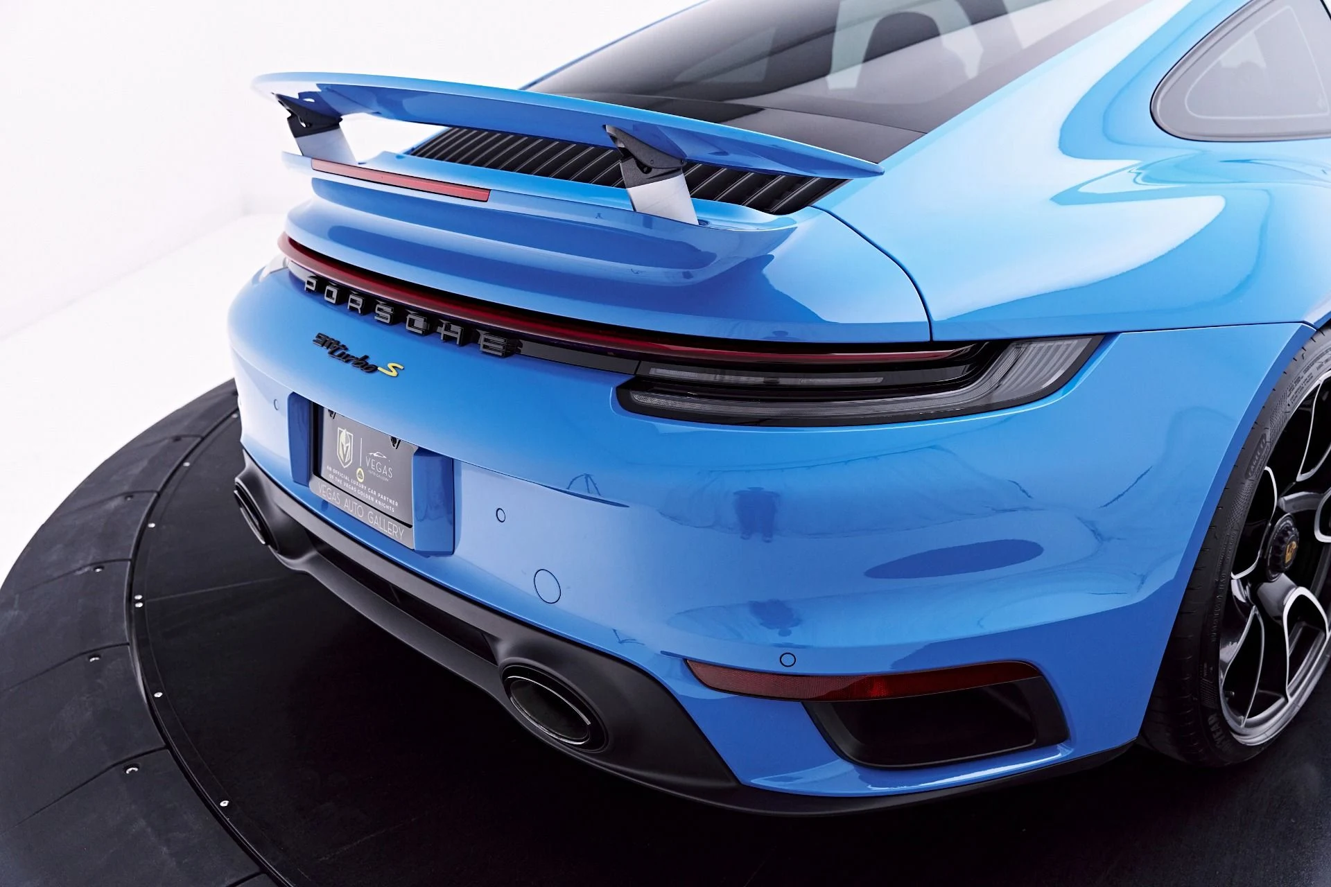 mph025_378244792_Used_2023_Porsche_911_Turbo_S_1777508493_58386893c1