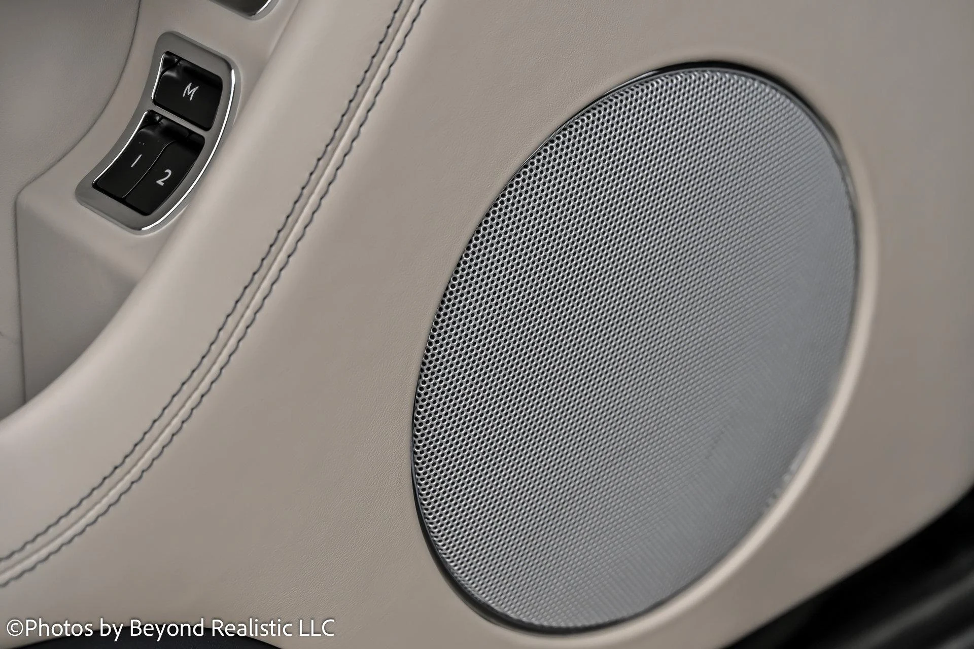 mph025_3792098953_Used_2022_Bentley_Bentayga_V8_Mulliner_Driving_Specification_1765012904_b361777d5a