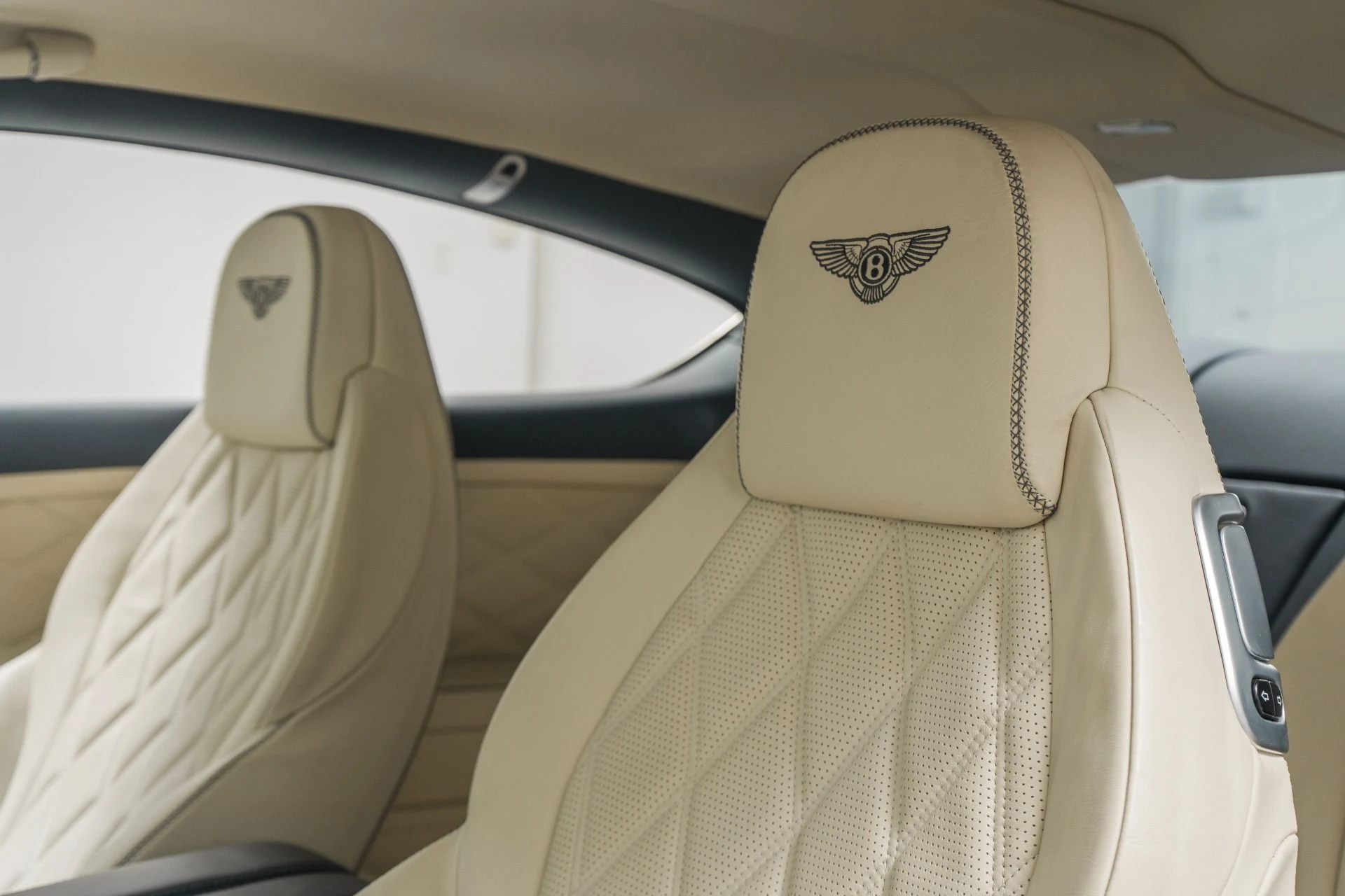 mph025_3794966508_Used_2013_Bentley_Continental_GT_Speed_Carbon_Fiber_Veneers_Beautiful_Color_Combination_1768424595_b80f05c3c4