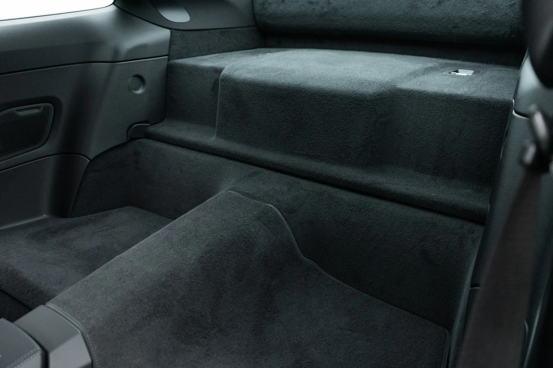 mph025_379530953_Used_2025_Porsche_911_Carrera_1768944020_b57d21a72f