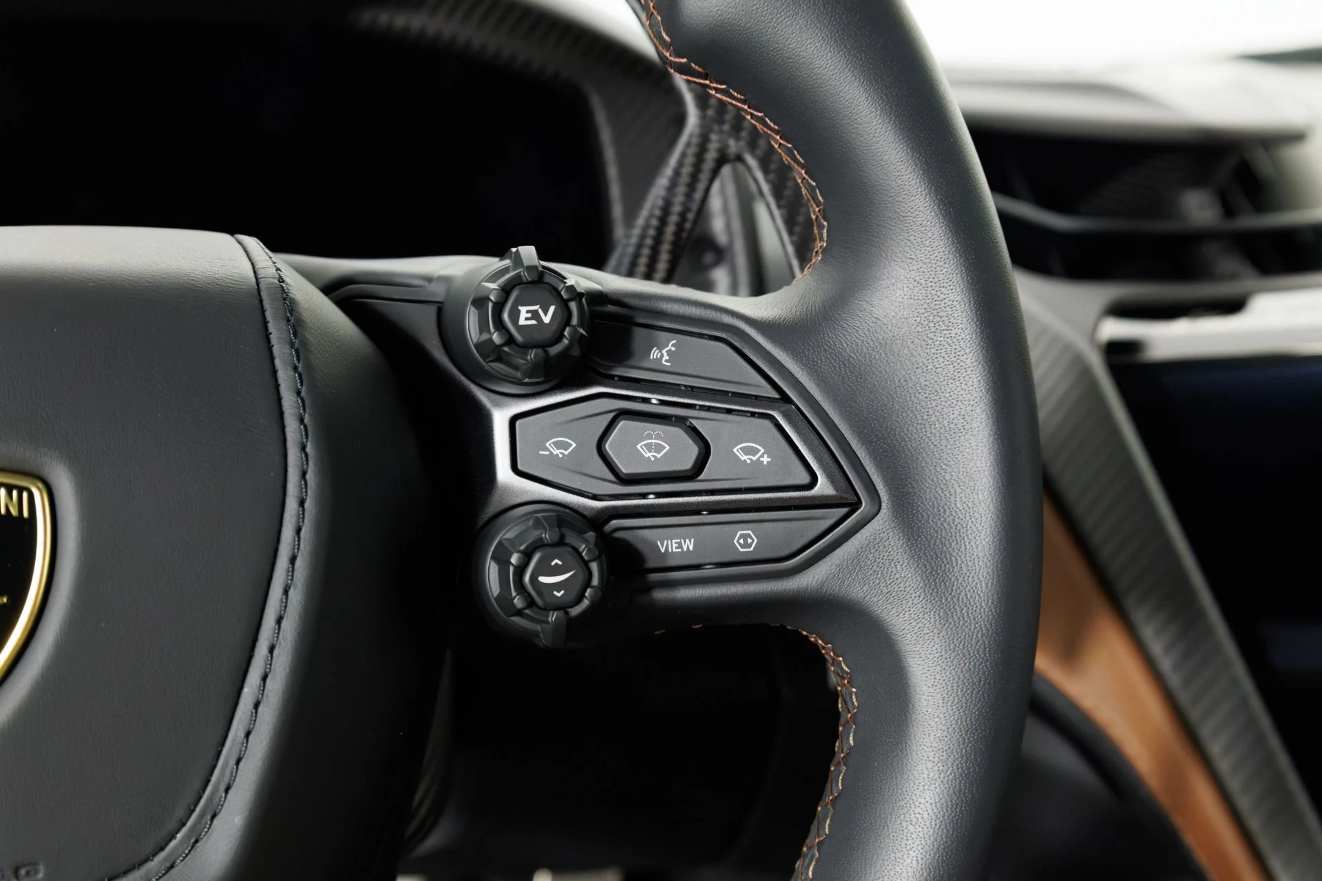 mph025_3795652148_Used_2024_Lamborghini_Revuelto_1786042571_a079093eb0