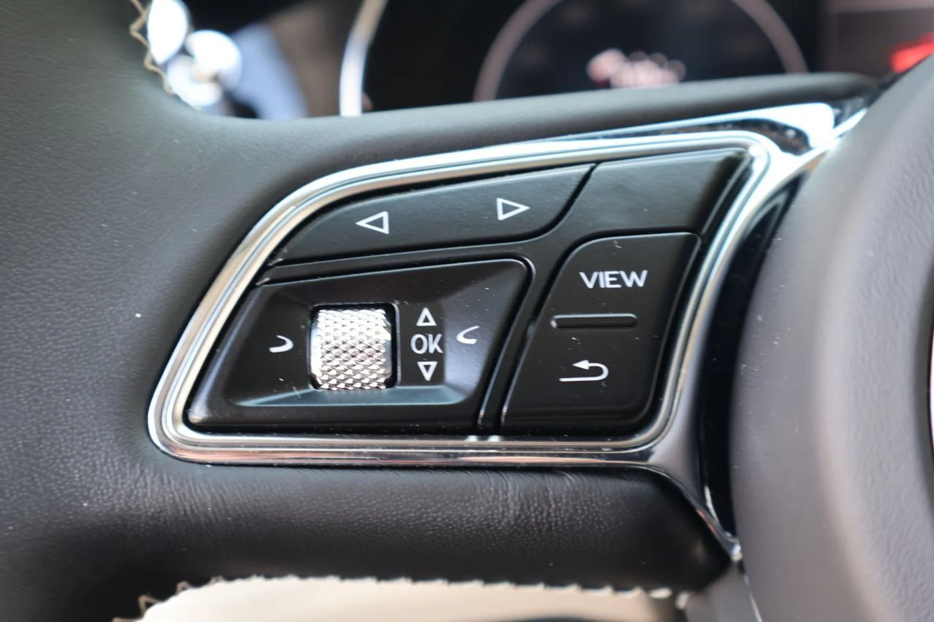 mph025_38059379_26_d125f90121