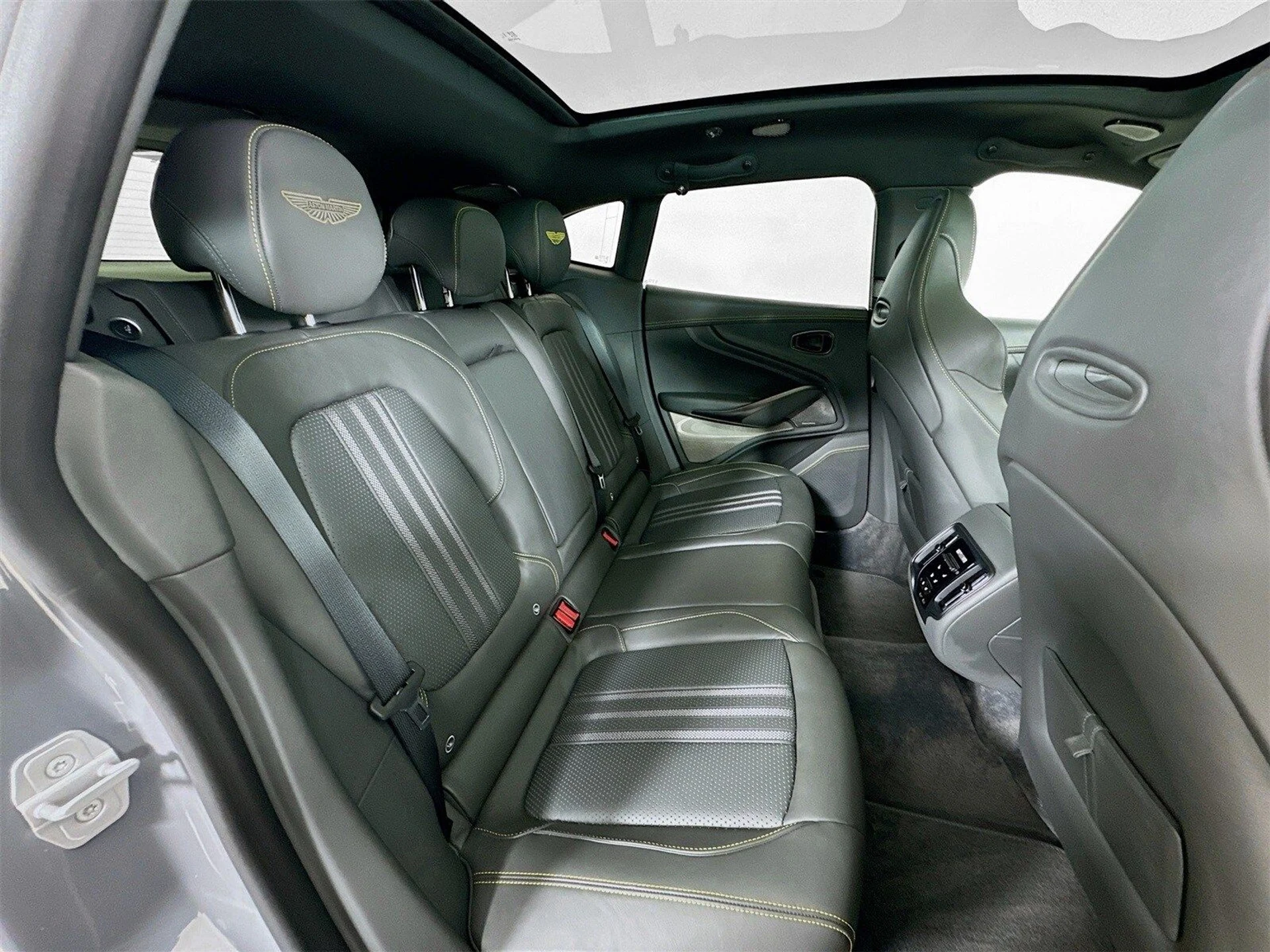 mph025_3825249676_1f06a4492e394e7e54b498f91a0ead8dx_55e82e884e