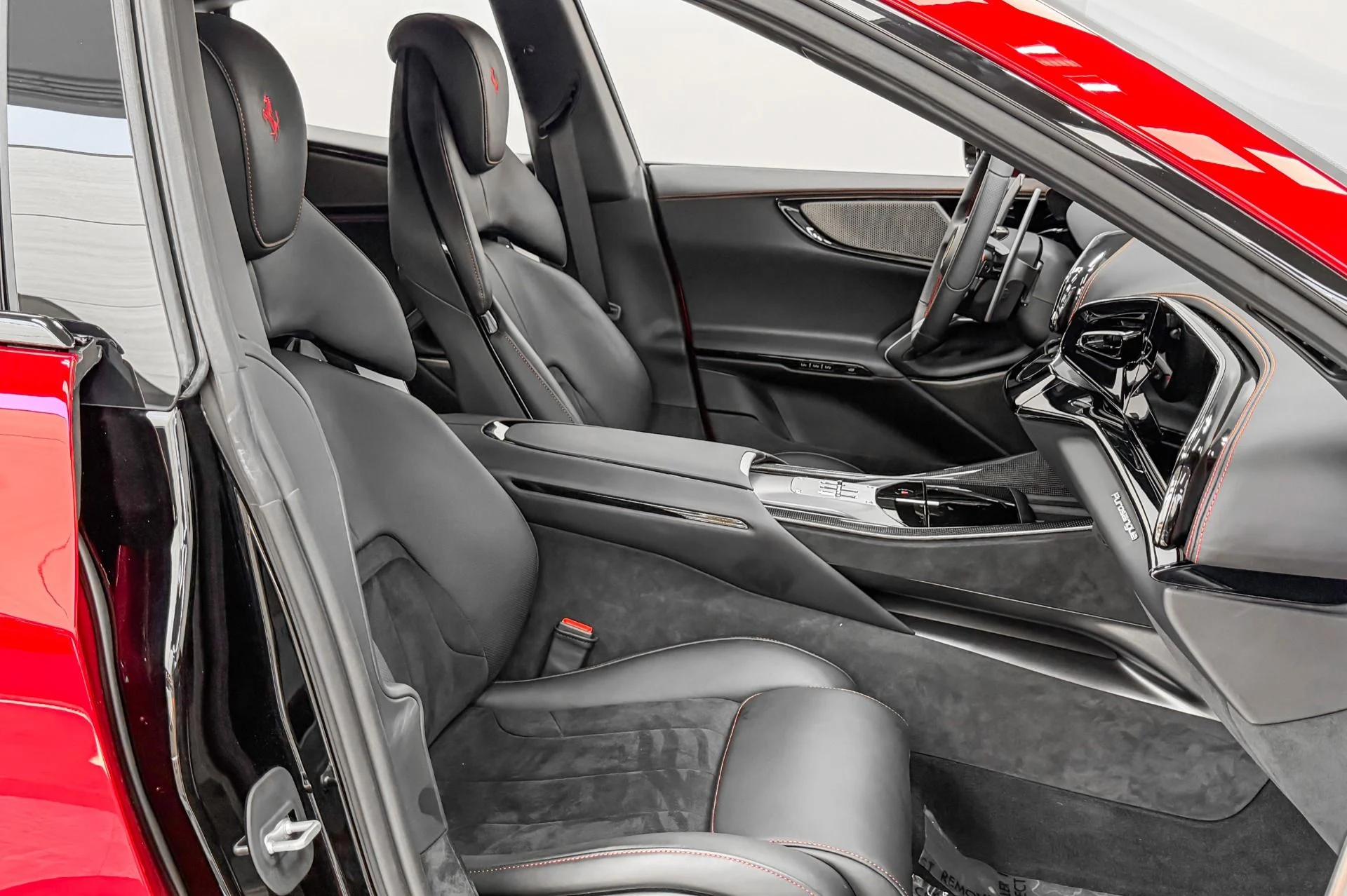 mph025_3828975656_Used_2026_Ferrari_Purosangue_4_Layer_Paint_Color_Panoramic_Roof_Diamond_Turned_Wheels_1785529371_9215937be0