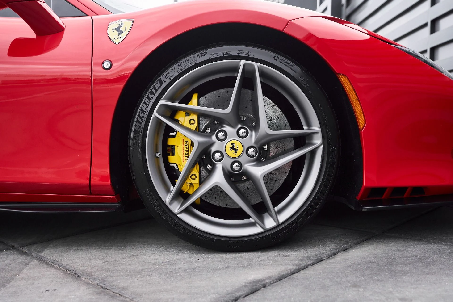 mph025_3832542401_Used_2020_Ferrari_F8_Tributo_Base_1761597634_44cad4a6d7