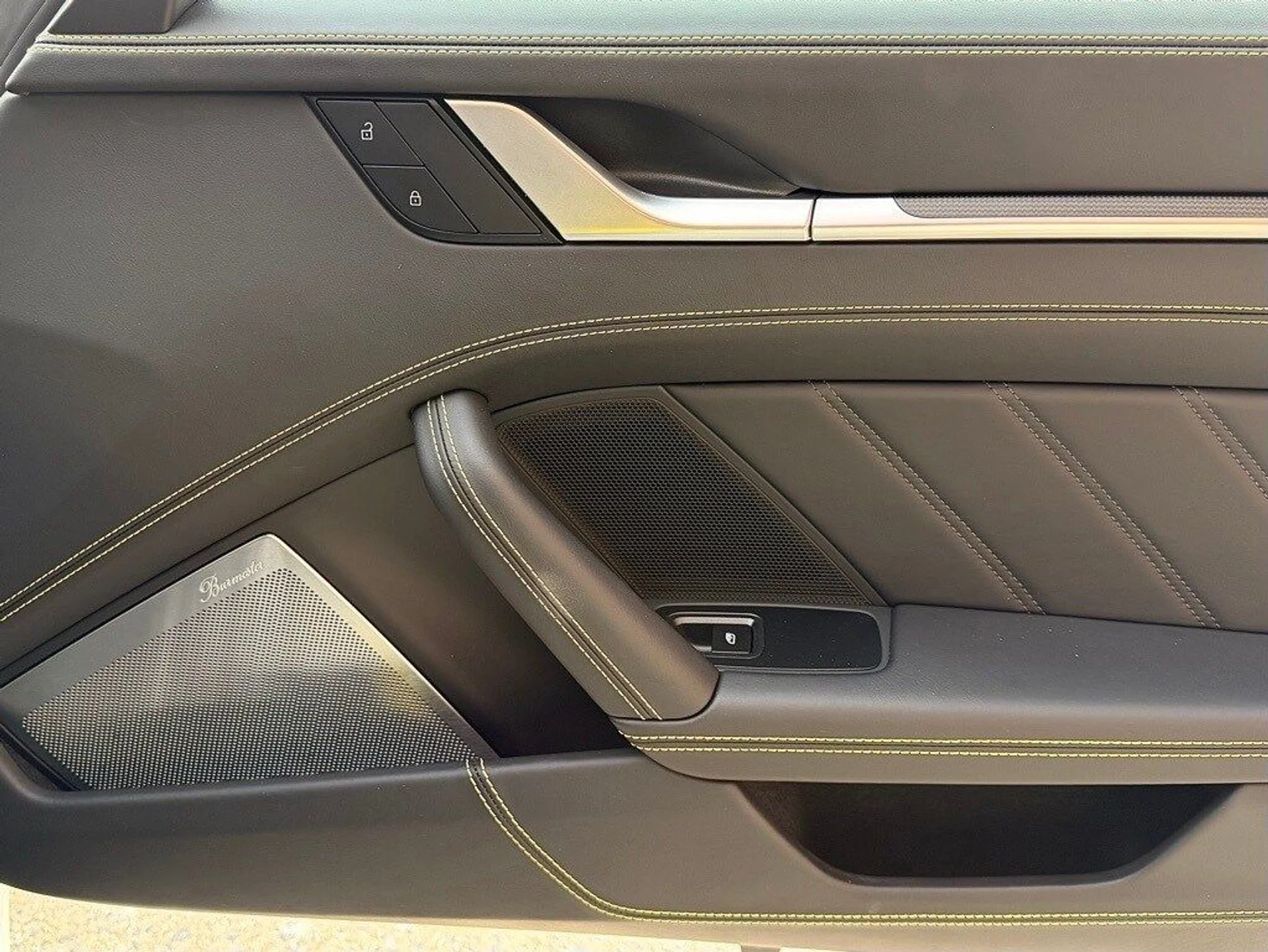 mph025_3843545218_8c6e8250b7ce16af92621ac487e23602x_f1c13f58ce