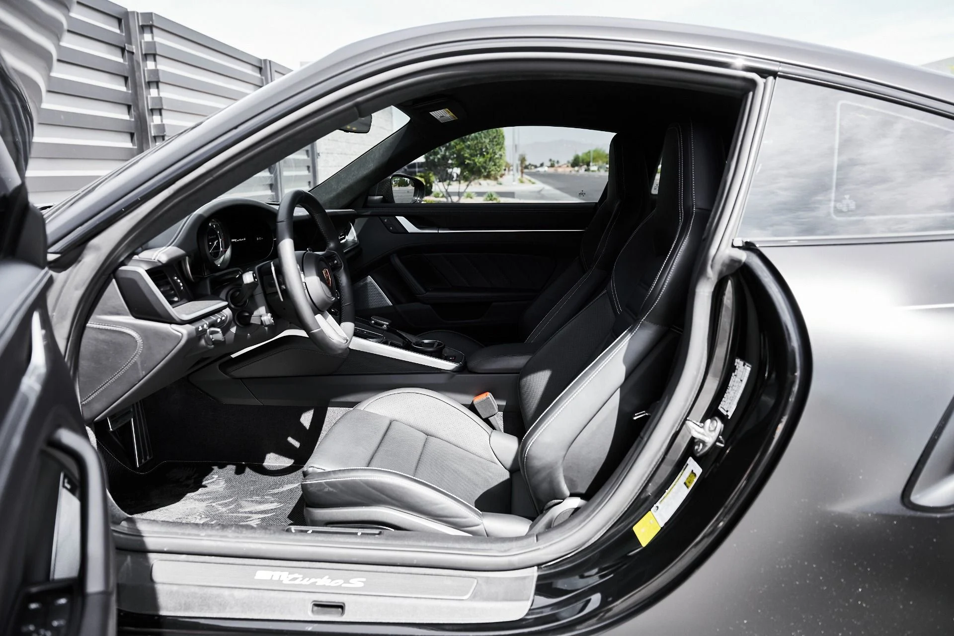 mph025_3843779642_Used_2024_Porsche_911_Turbo_S_1774640220_67a9e30d28