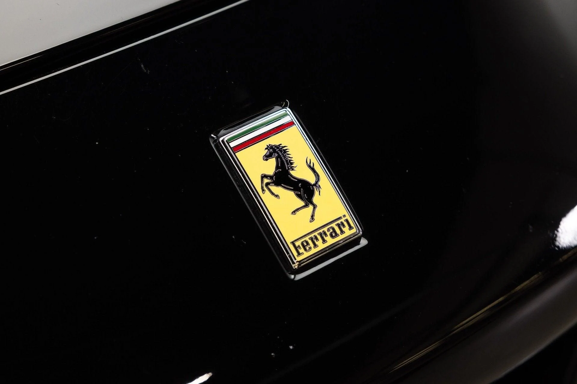 mph025_3844853831_Used_2017_Ferrari_488_Spider_1787836761_6304620bd1