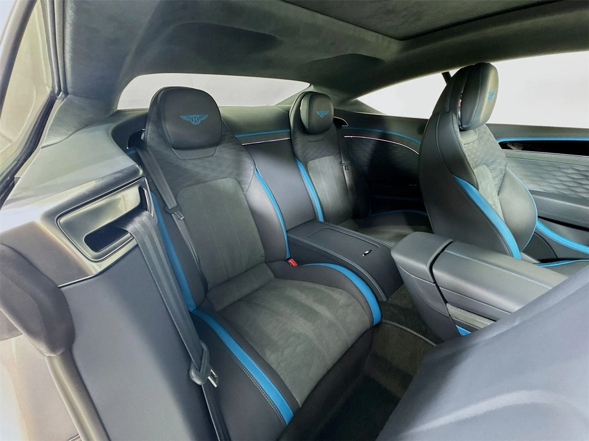 mph025_3847481335_ffd036f13a4e37d39402461573703037x_33a9805245