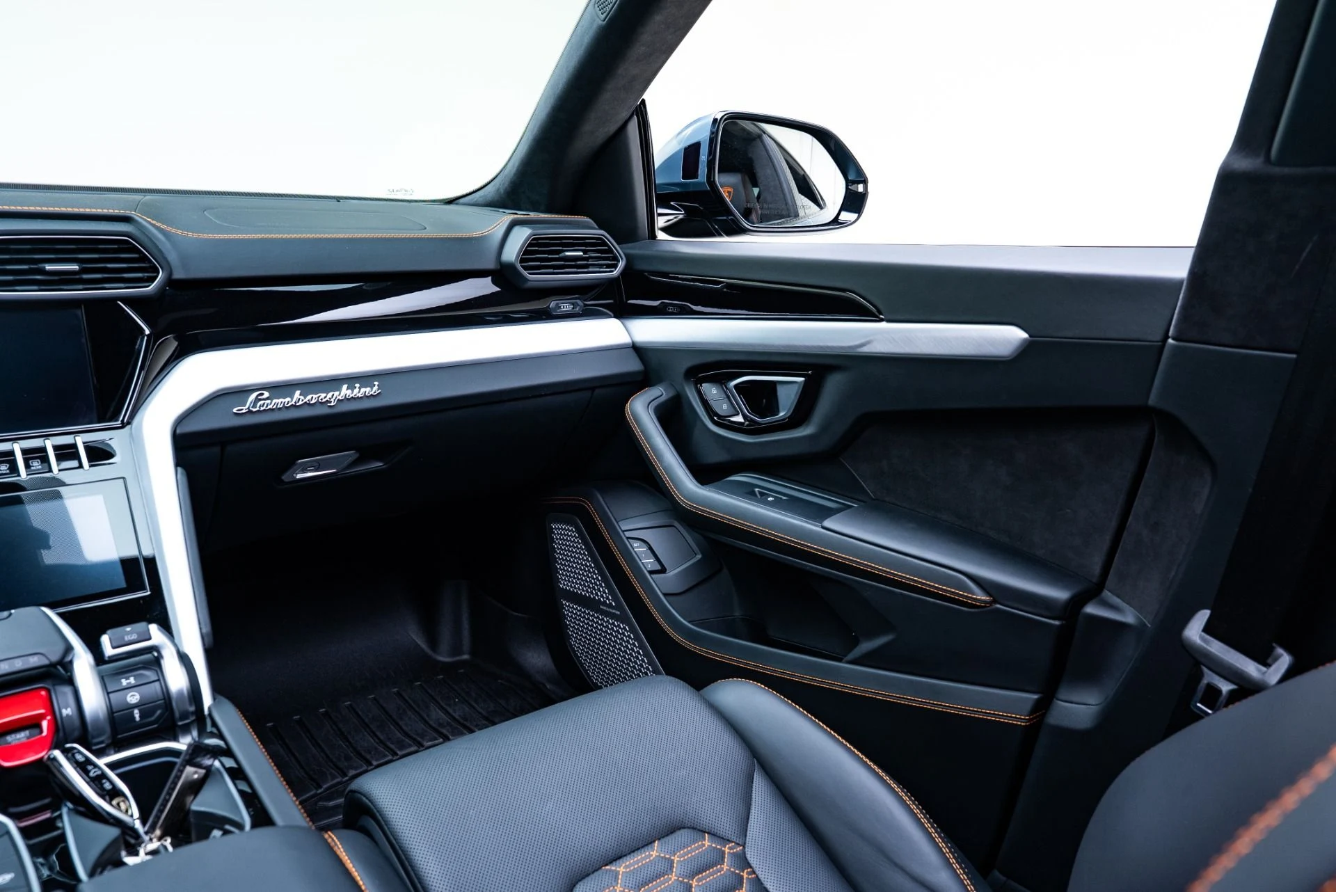 mph025_3849534497_Used_2023_Lamborghini_Urus_S_1775088132_57125da8bd