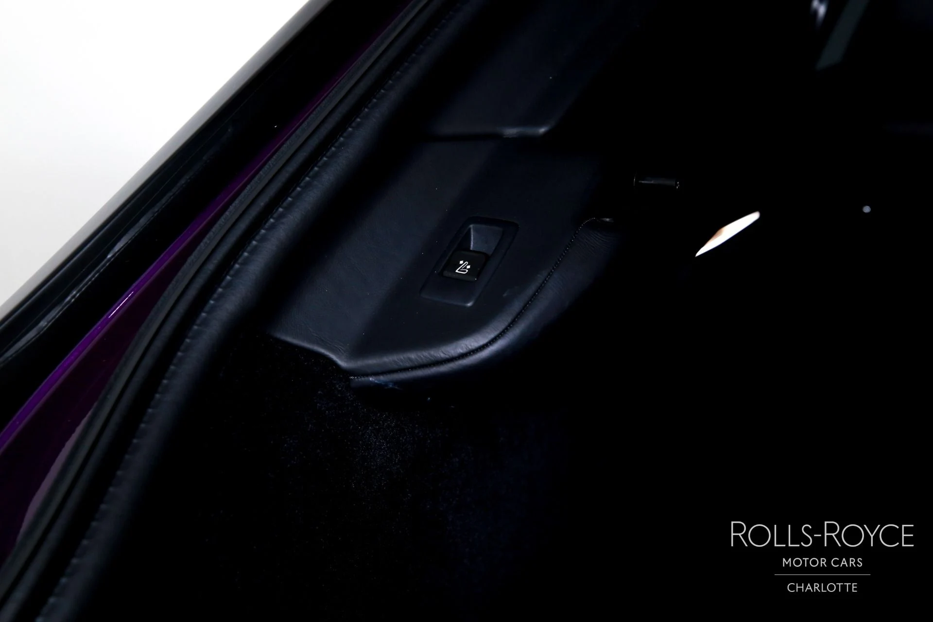 mph025_3850558061_Used_2020_Rolls_Royce_Black_Badge_Cullinan_1772145371_e89bc9eb8d