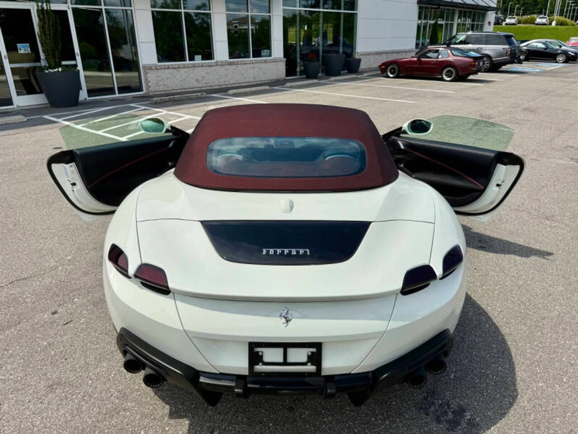 mph025_3853169705_2025_ferrari_roma_spider_base_2dr_convertible_7c4d77b329