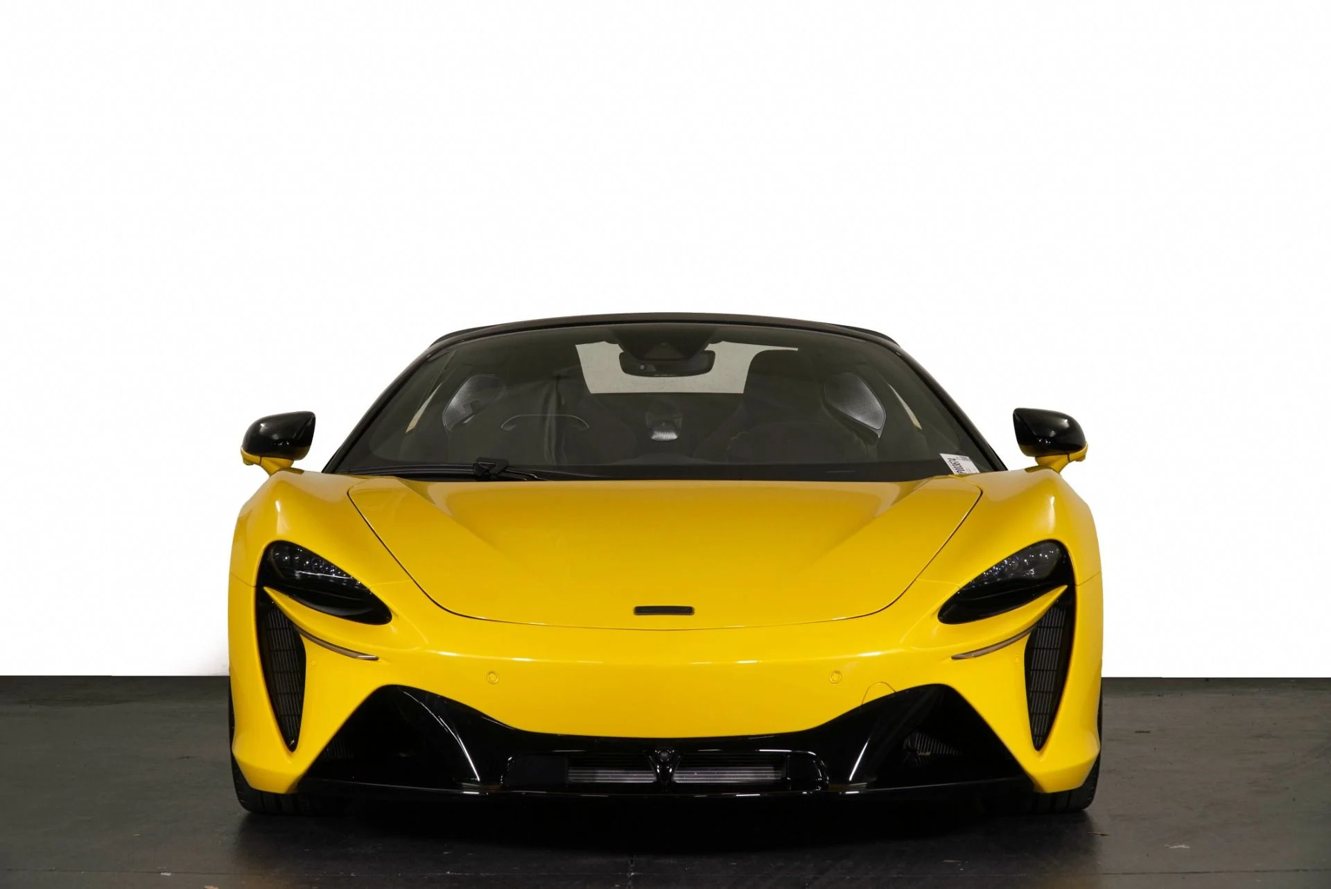 mph025_3855465554_Used_2025_Mc_Laren_Artura_1768807738_805098537e