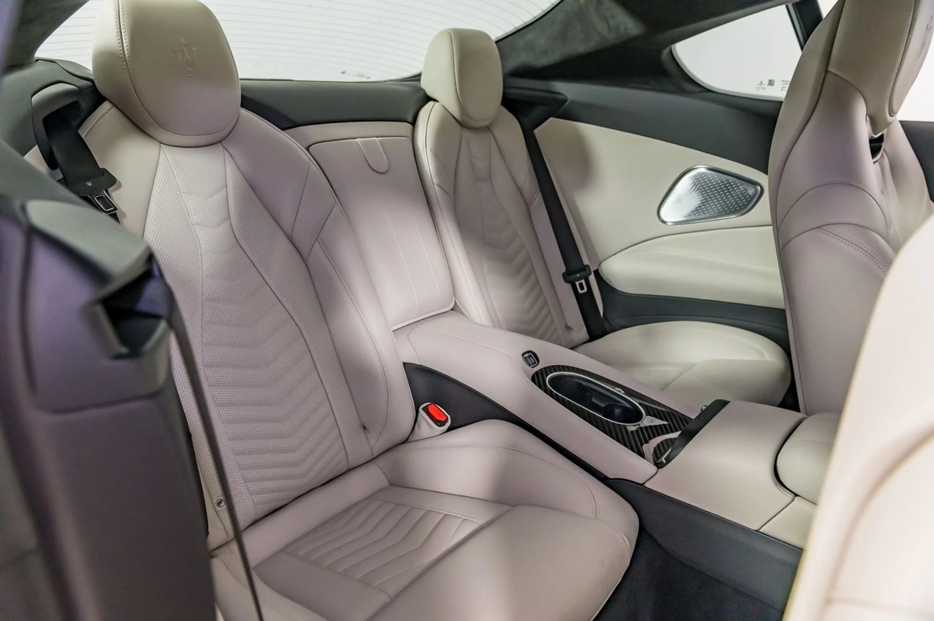 mph025_3856243722_14290b6b30b54ee2b706d5a0cda94f27_1a184572ac