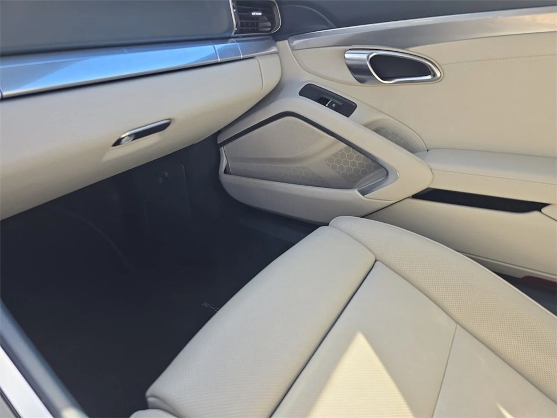 mph025_3861551067_7794171d064e7b3bf1fad35c5feddb0d_1e62442a0d