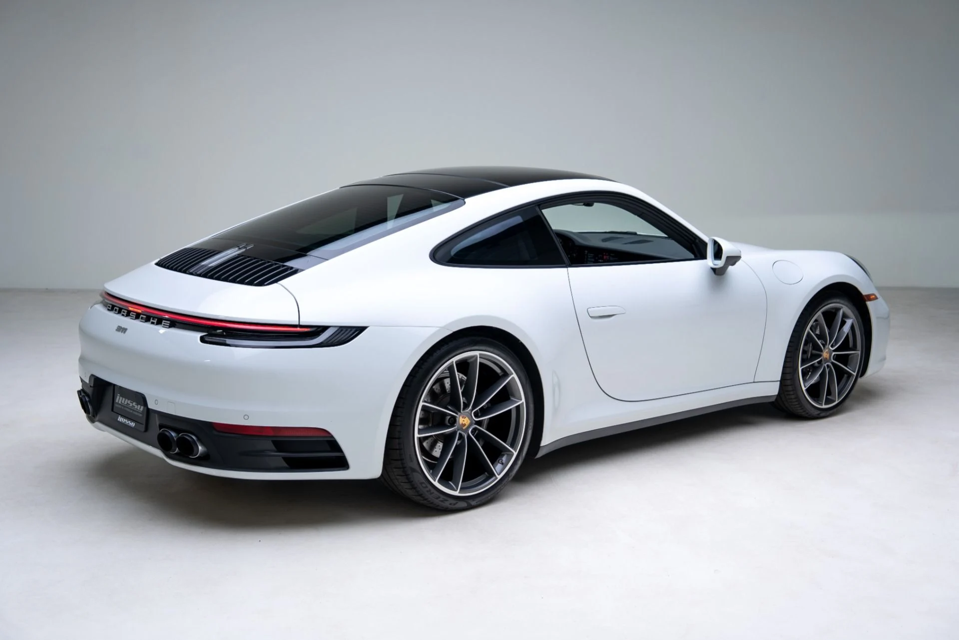 mph025_3873133456_Used_2020_Porsche_911_Carrera_1769107199_9e5e0eac28