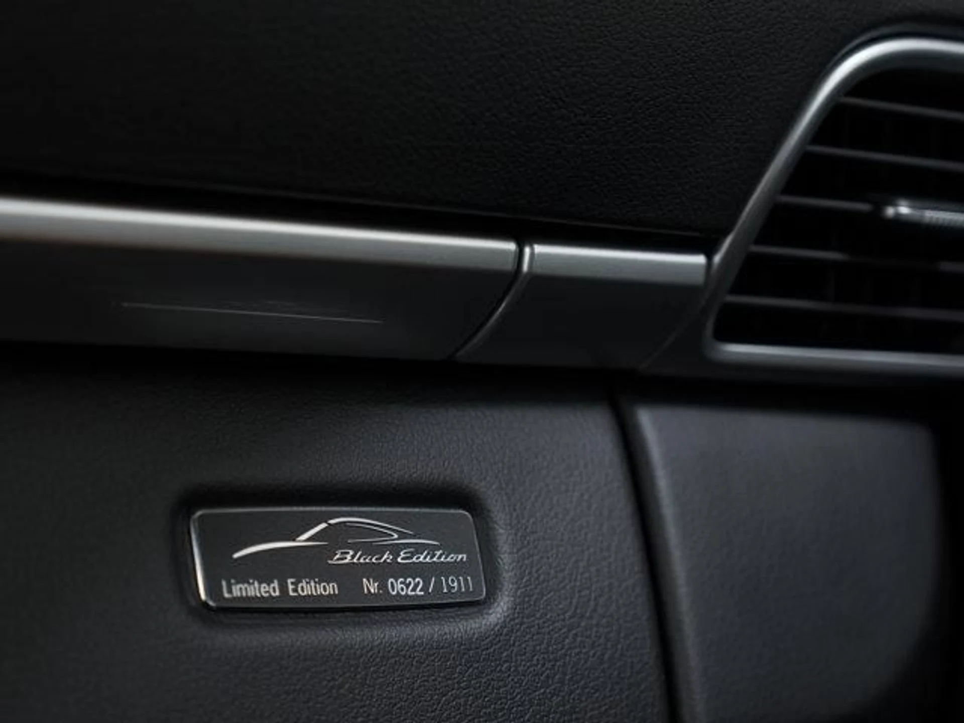 mph025_3877120132_4xe3zk8q69j_O_Ba_R_Jaaw1gq_ZL_Rso_55f8517c38