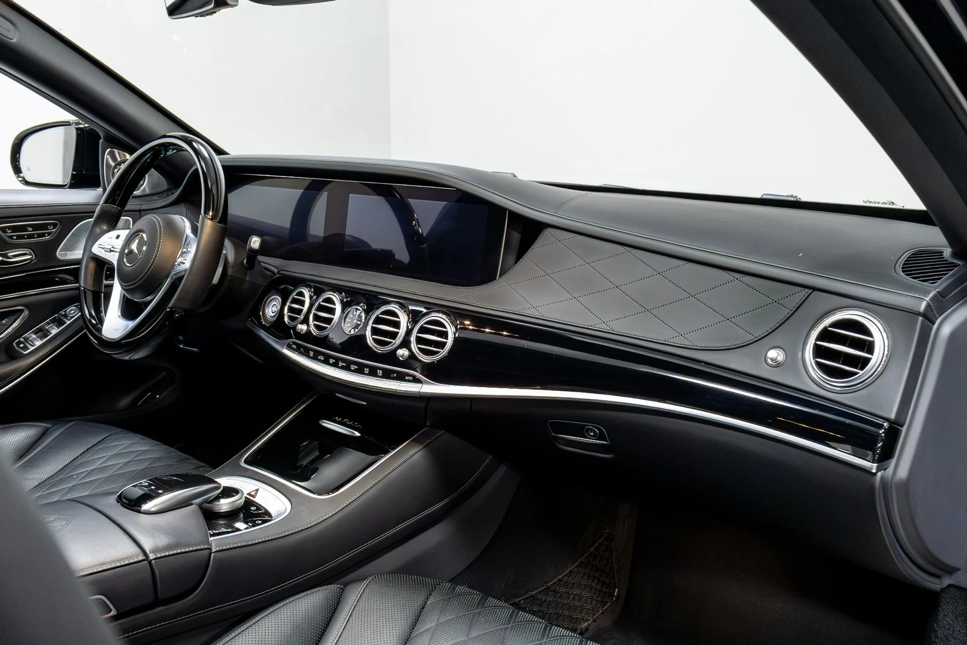 mph025_3880025112_Used_2020_Mercedes_Benz_S_Class_Maybach_S_650_1773874988_2106e721a4