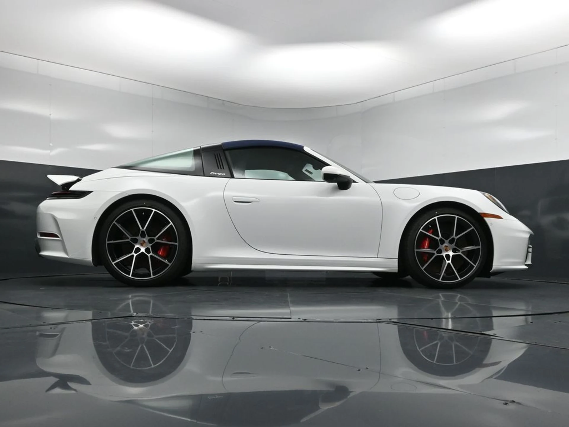 mph025_3881132384_2ddb6140597bba04cc0046a6c426c579x_886e0c40d9