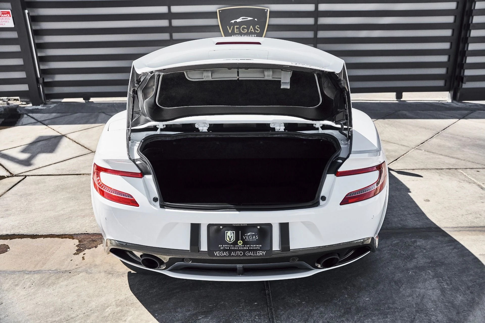 mph025_3889434518_Used_2017_Aston_Martin_Vanquish_Volante_1773797508_6cb5a262d2