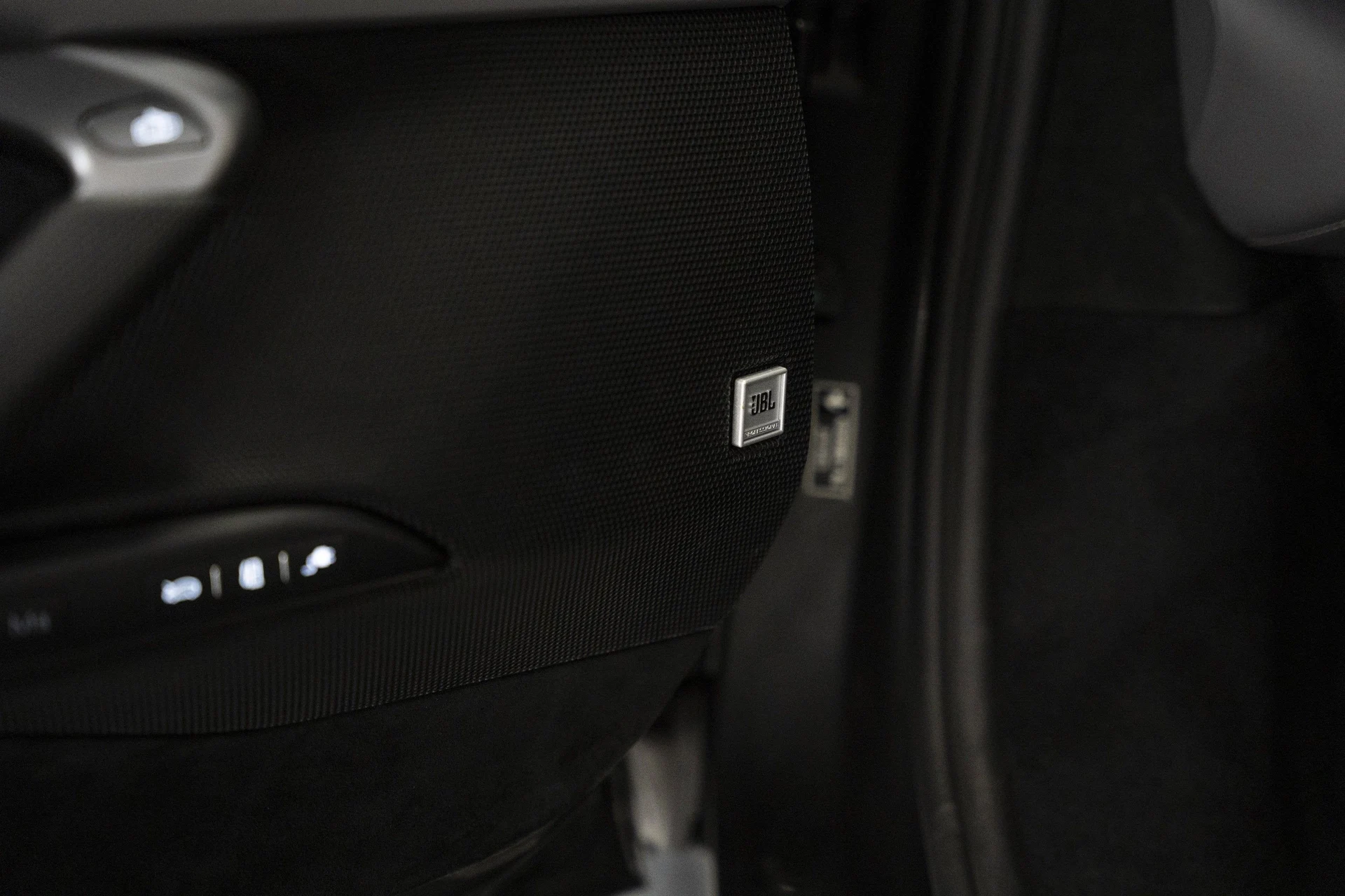 mph025_3893173389_0b71b12562614bd3876dd6ecf6ba7d26_1510bcbe6d