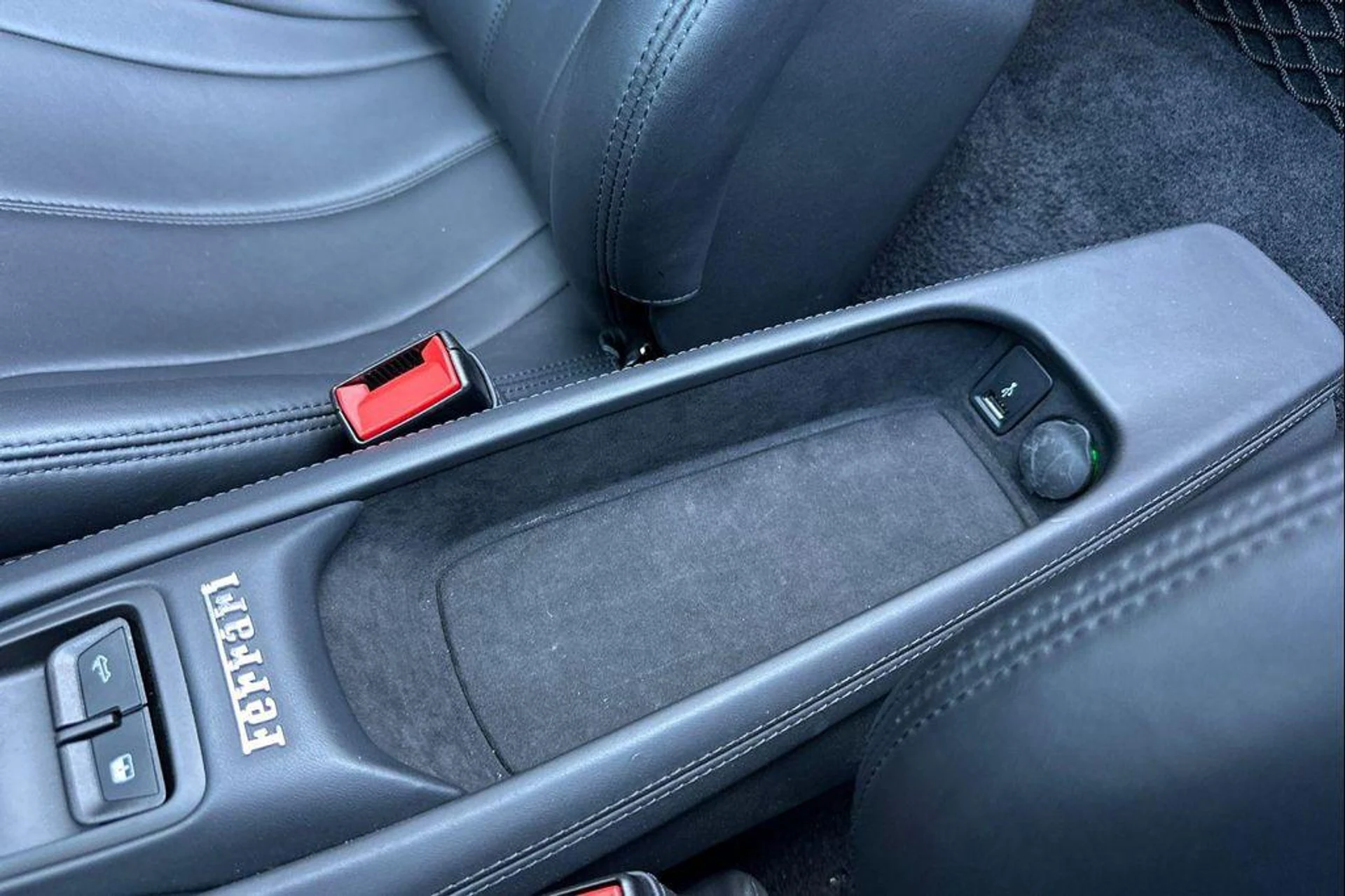 mph025_389988700_VV_46d_Gp6_M_5_N5_S_Hs_Fc1g_Ioh064_M_3ac385fa5c