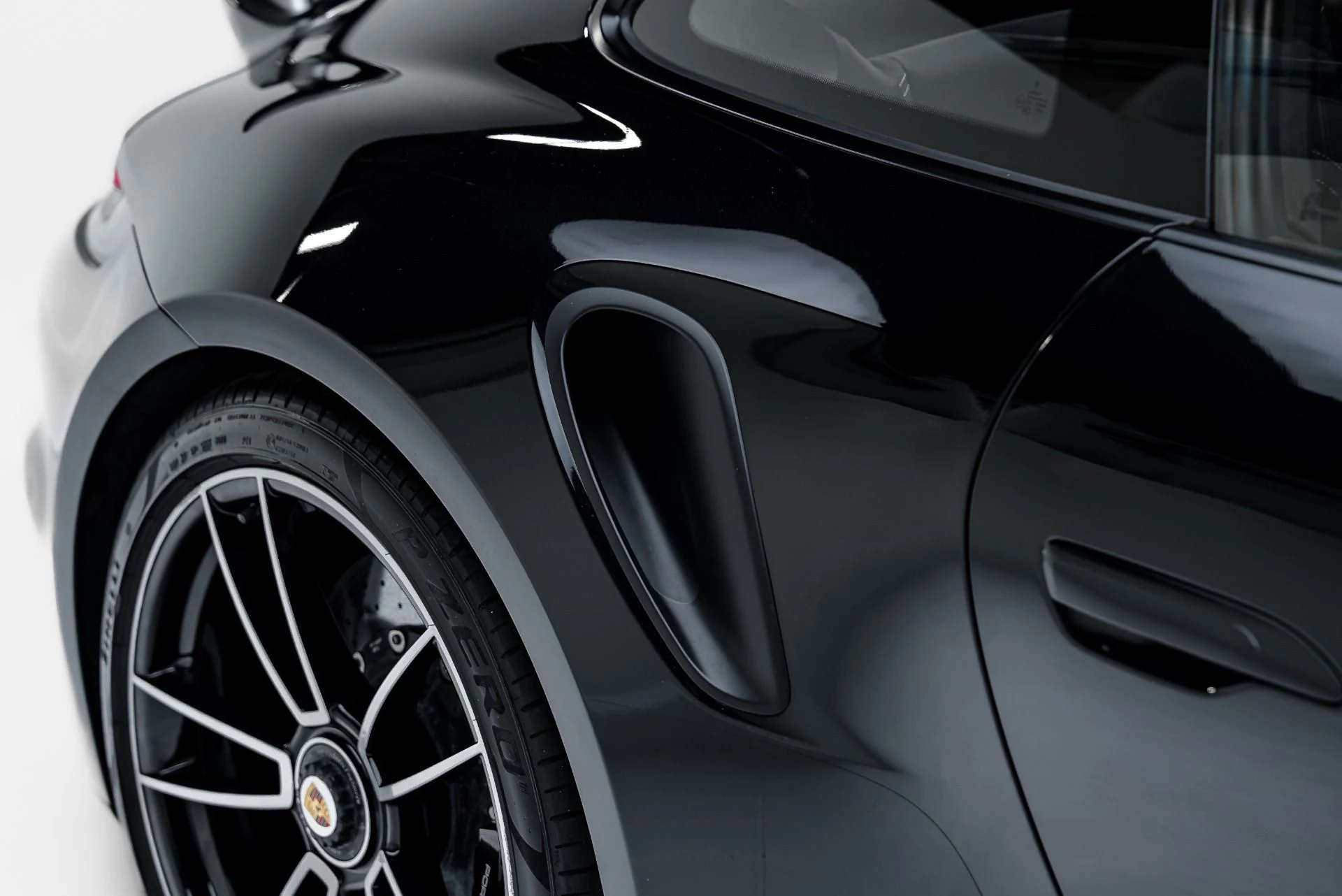 mph025_3918206685_Used_2021_Porsche_911_Turbo_S_1792023472_8ba0d99802