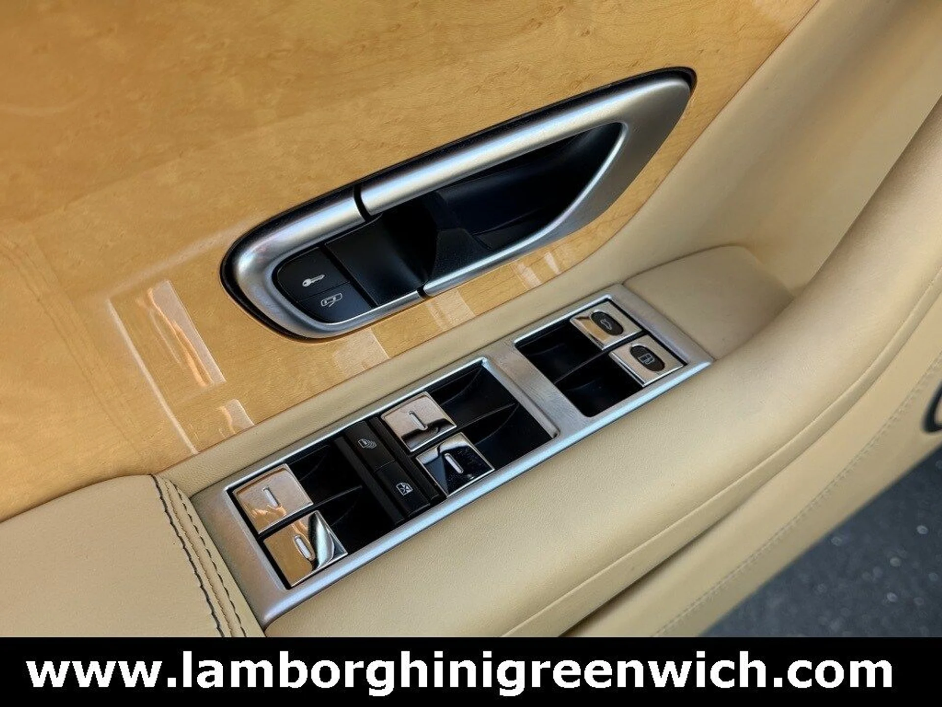 mph025_3918271654_365e2750d603211c82776174709a092cx_b0794b7529