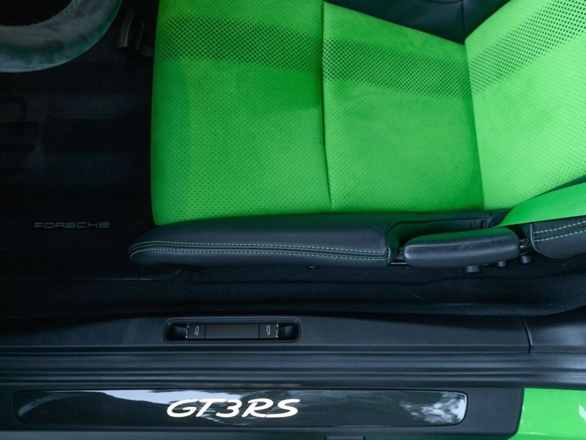 mph025_3928695132_af2977e5_b4b9_4460_a8fd_e366c5f40ac4_ddb44ff3e9