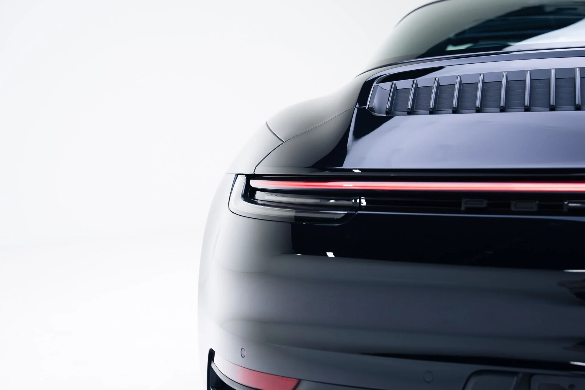 mph025_3928703210_Used_2024_Porsche_911_Targa_4_1767819156_6ce40fbc2e