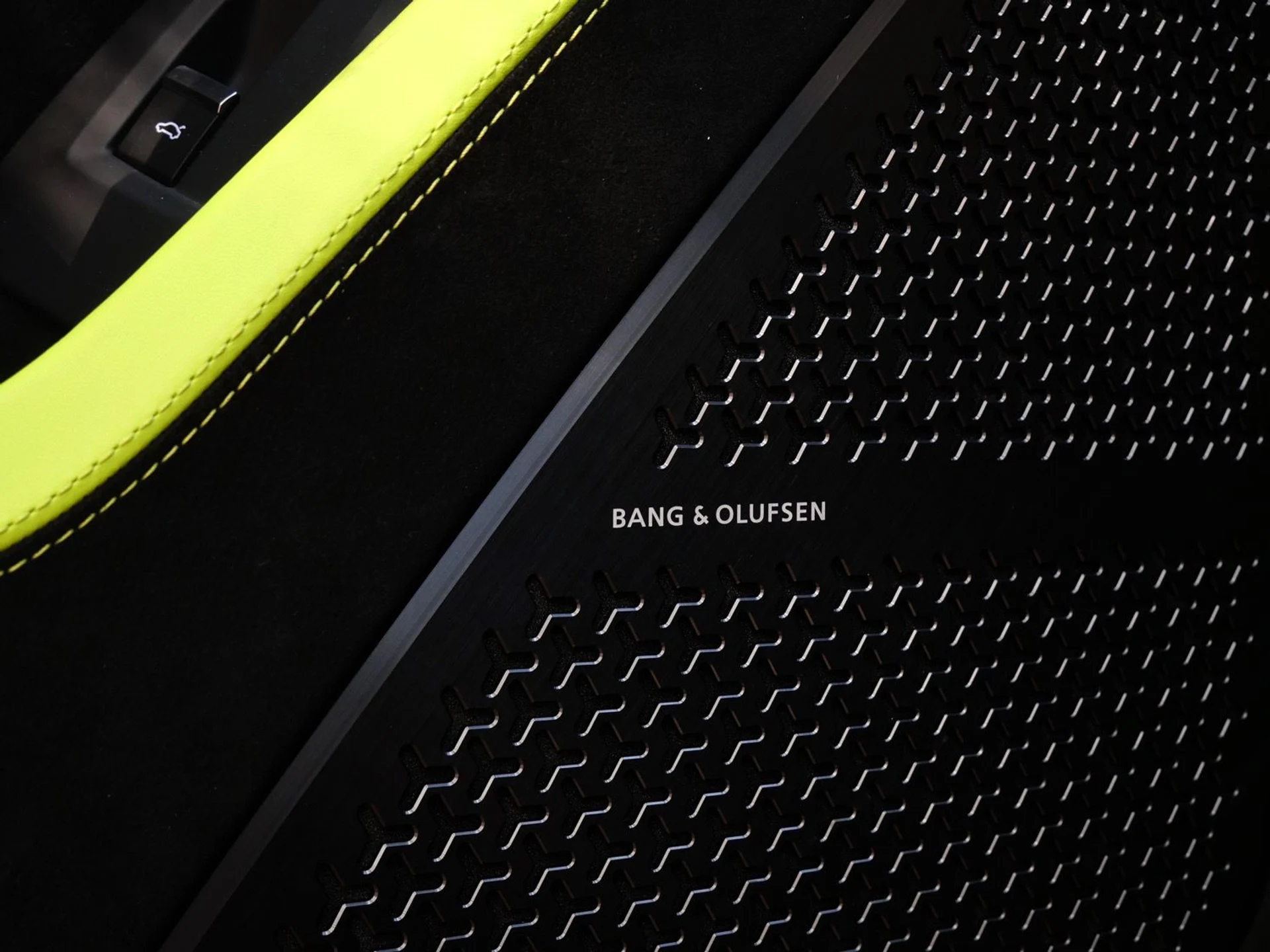 mph025_3932287119_14ae296136116e4607a45735bec81d51x_916f6aa5bc