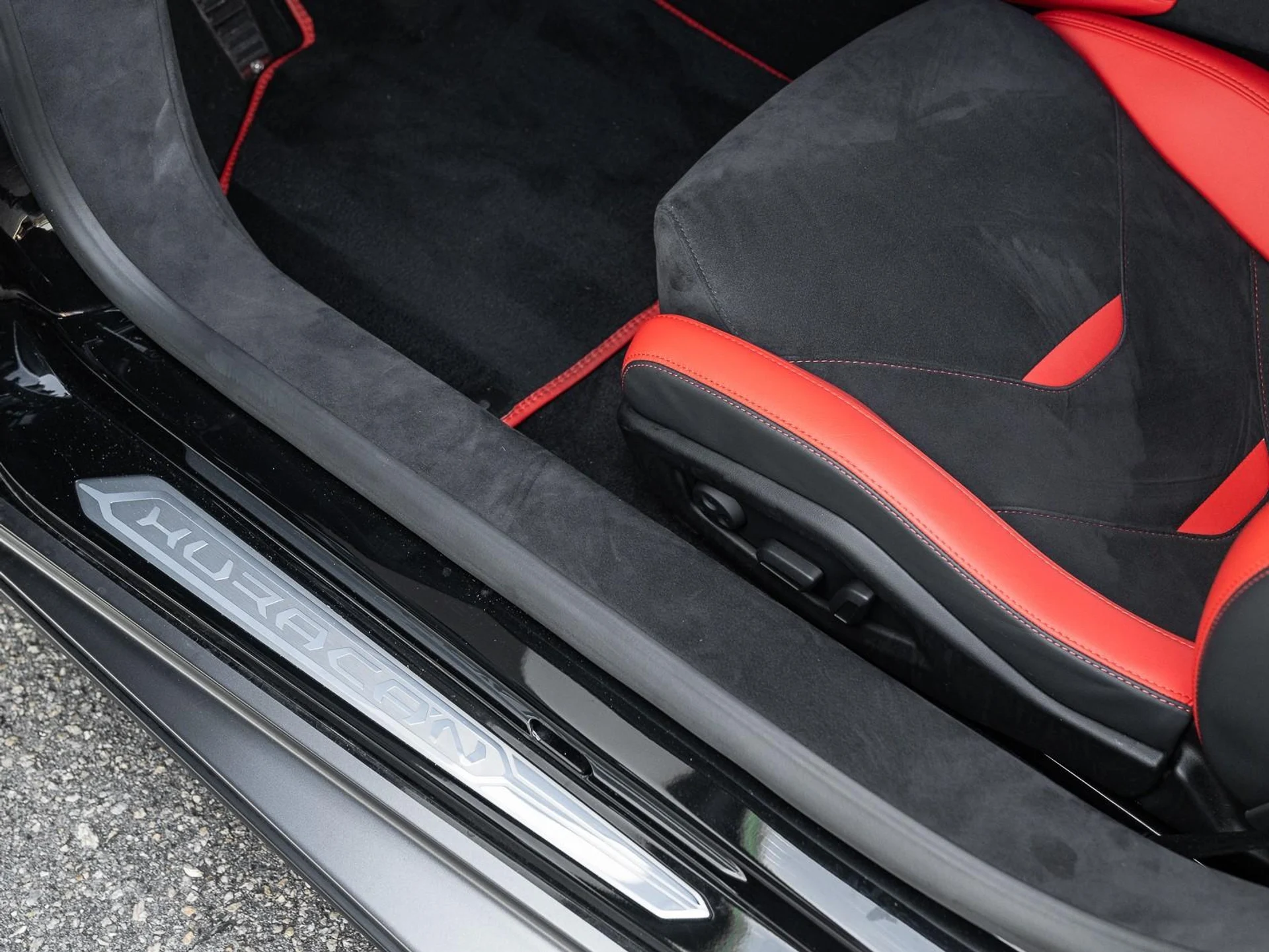 mph025_3934093469_Used_2024_Lamborghini_Huracan_Tecnica_1766091977_3a3b1b33d6