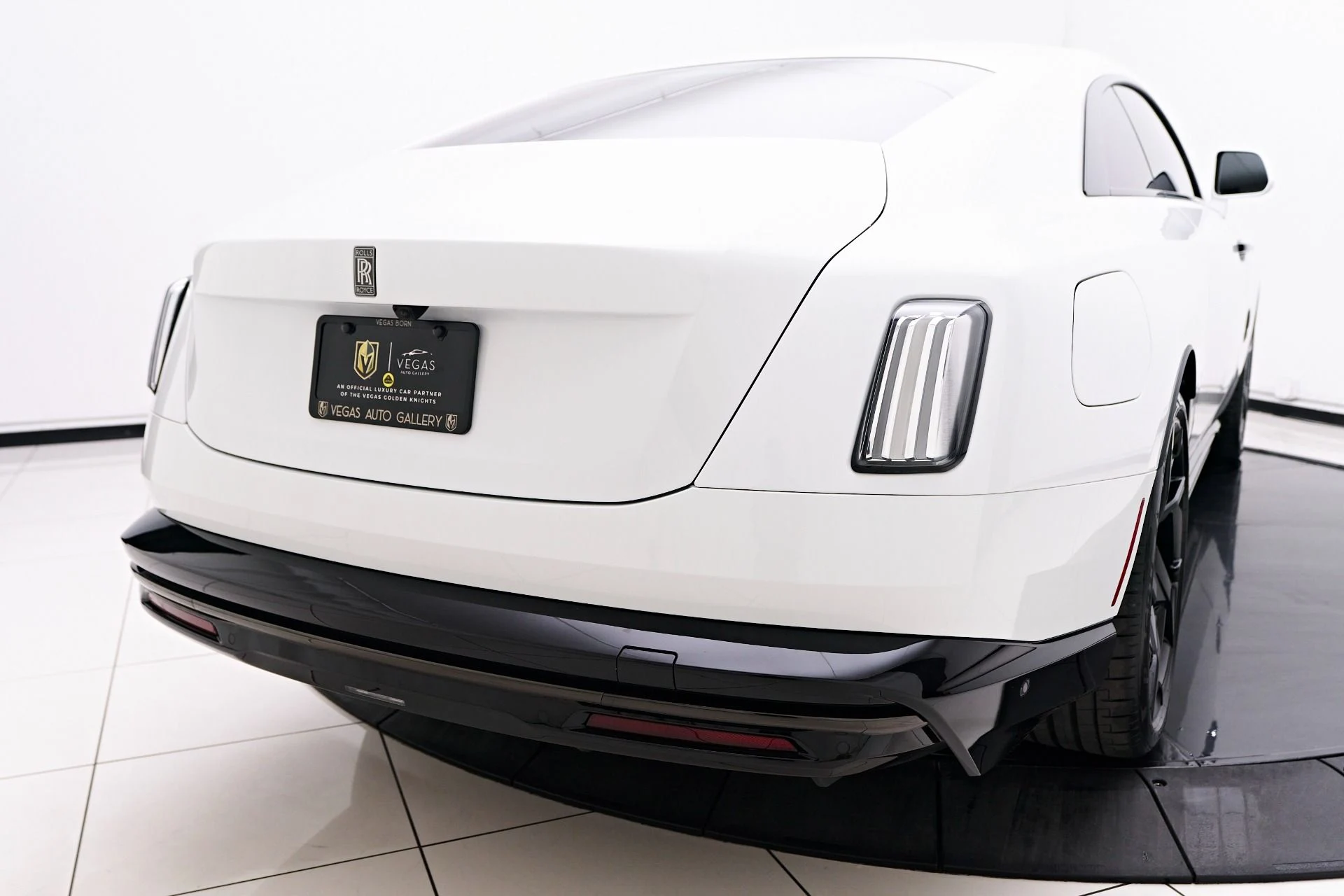 mph025_3935349630_Used_2025_Rolls_Royce_Spectre_Base_1753213338_d743d8e7d7