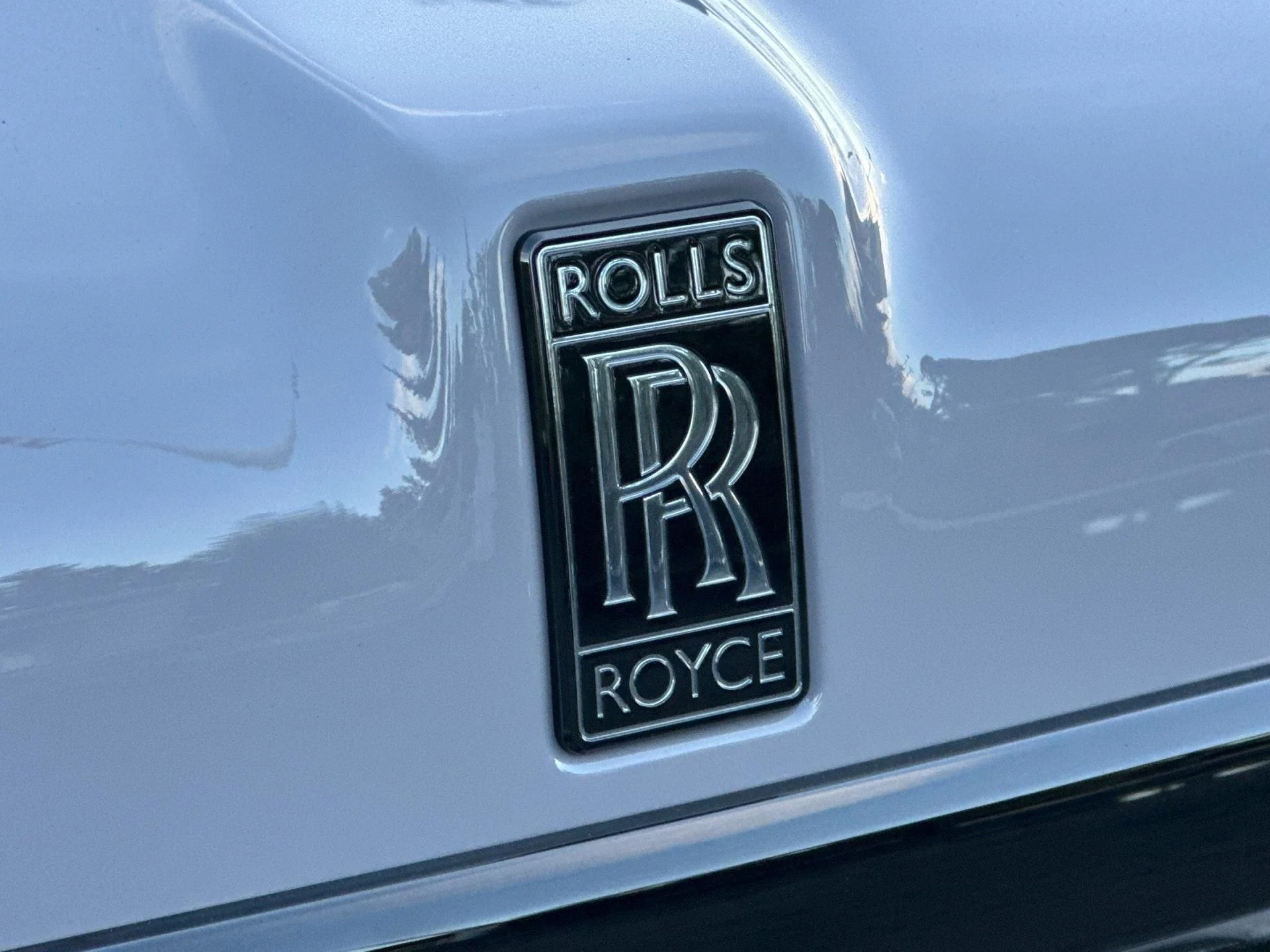mph025_3935547919_New_2026_Rolls_Royce_Black_Badge_Cullinan_1763737867_64551bb22e