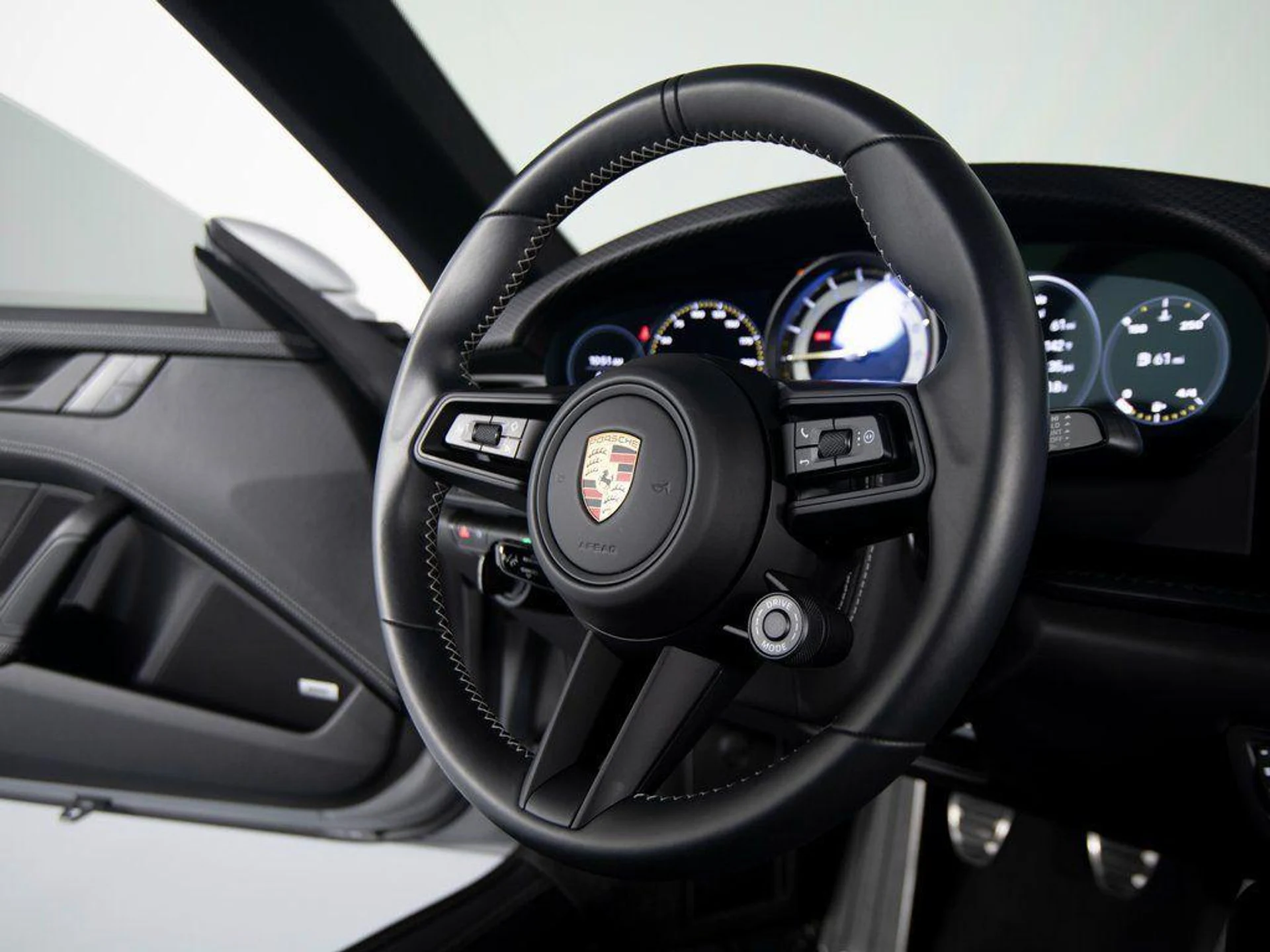 mph025_3937011003_p_QQWK_2_u_Ym_Xzb_Bu_Eg3_Cz_Dl_BWD_Qk_45dde6ef8e