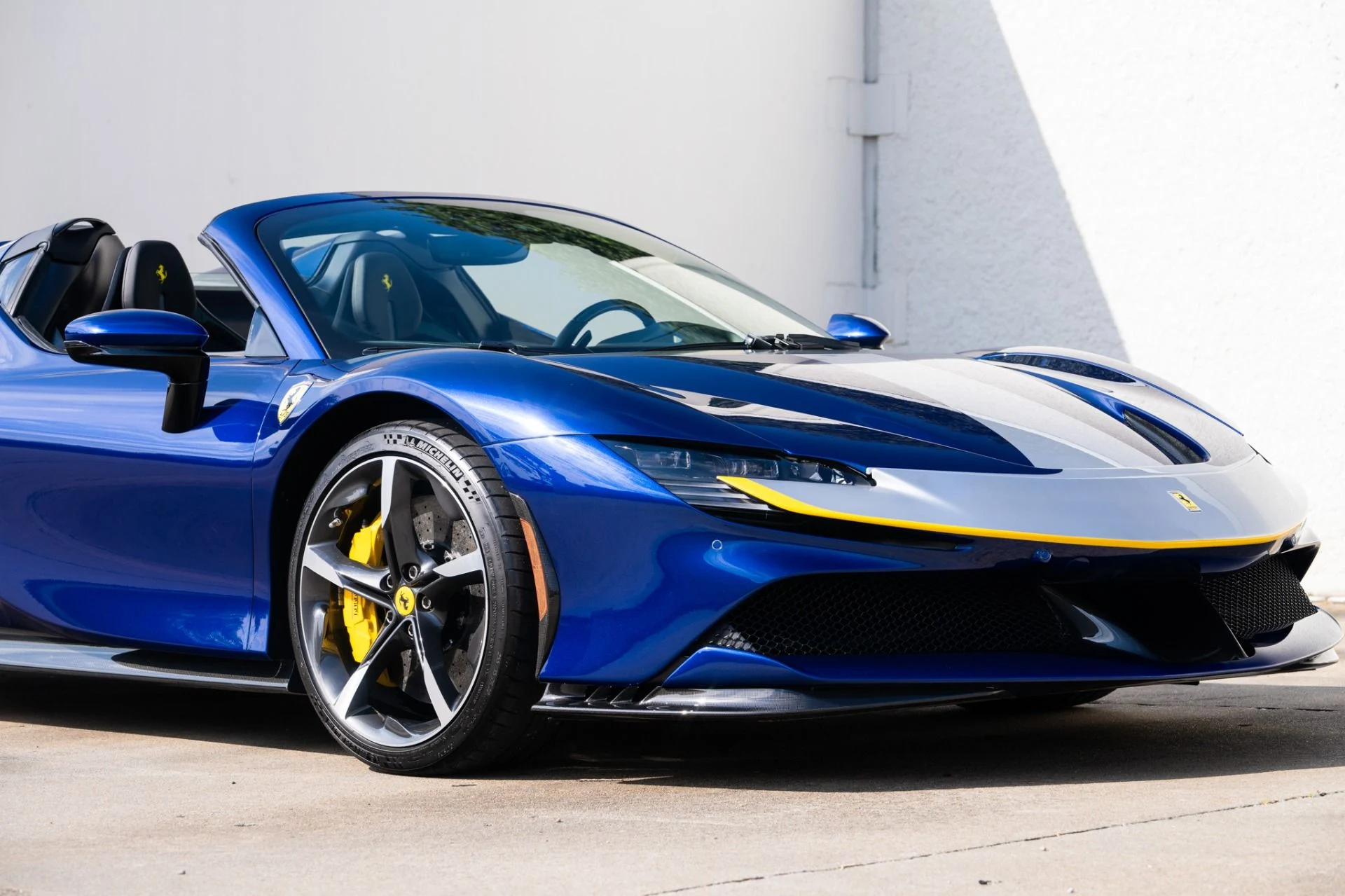 mph025_3938647704_Used_2022_Ferrari_SF_90_Spider_Assetto_Fiorano_1757958945_f907275a27