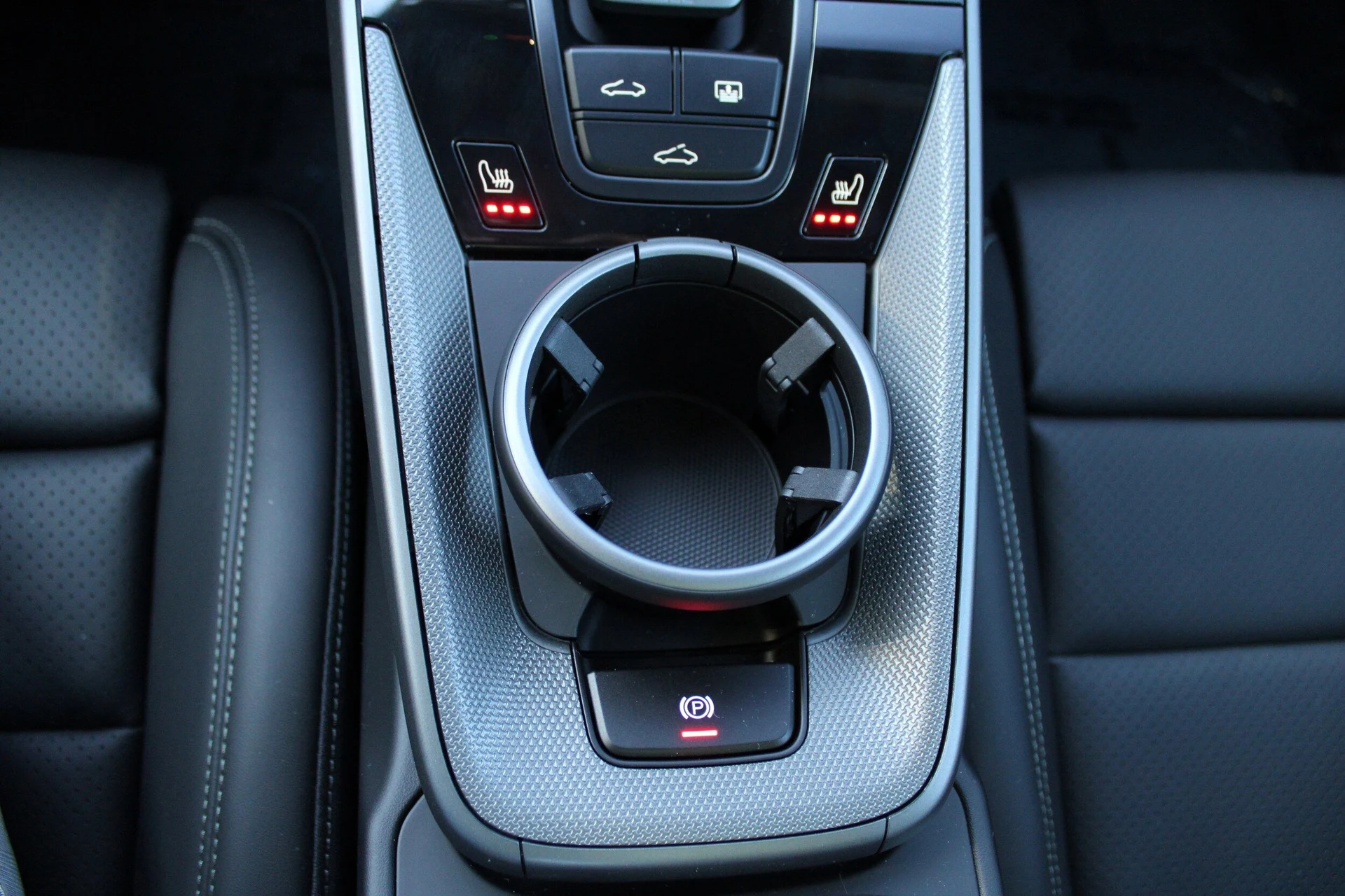 mph025_394258506_a2fae534513f311a4840bb14c845c728x_9bf93aa71a