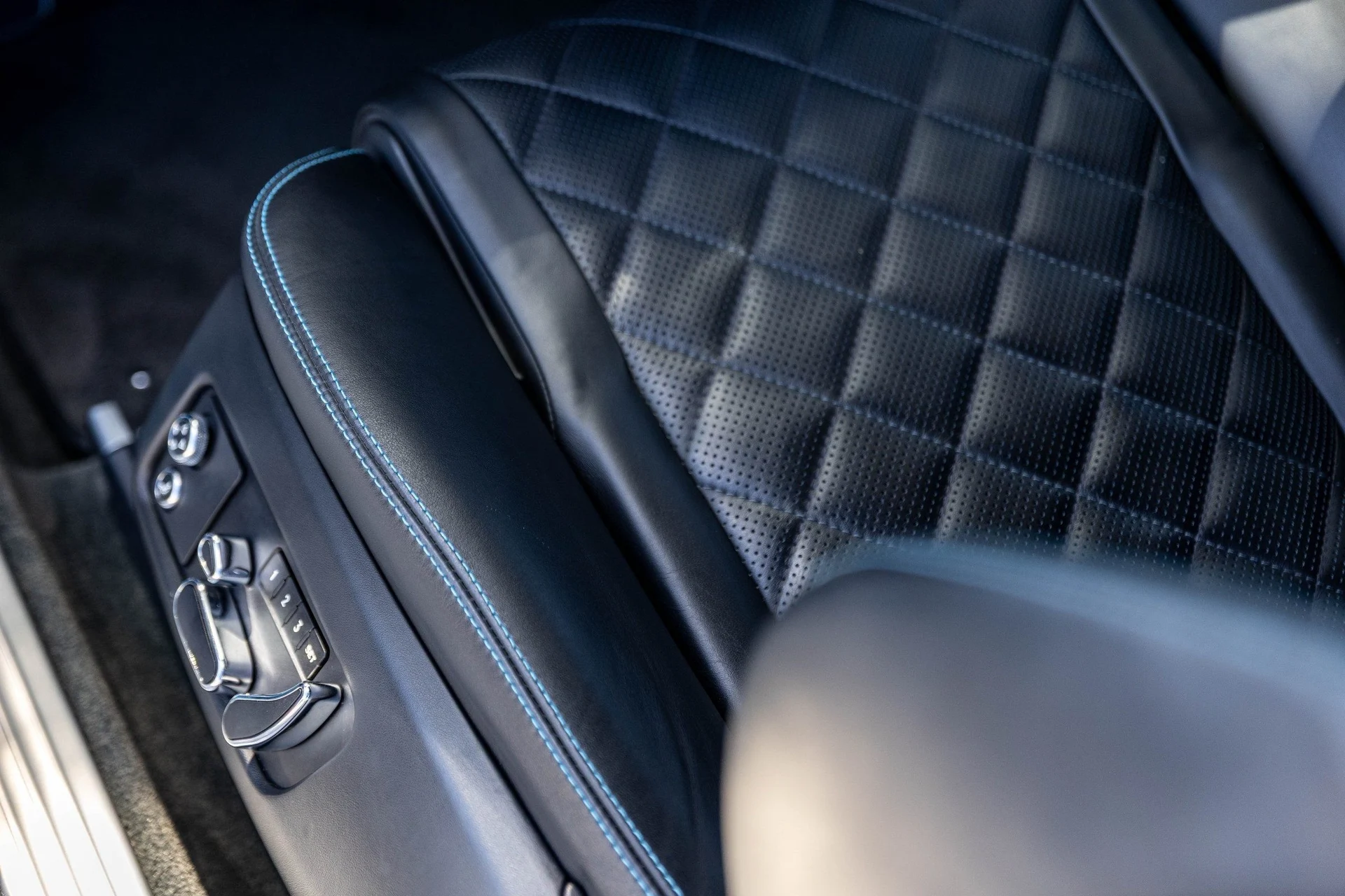 mph025_394447580_Hi_Tech_Luxury_Imports_LLC_SCBFH_7_ZA_7_GC_054737_image_25_20afd2520a