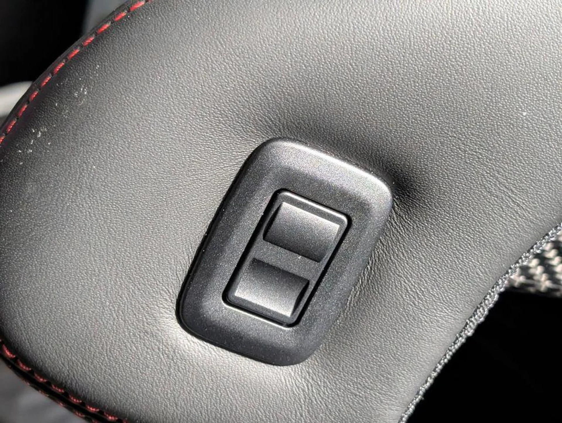 mph025_3944651200_dz_Qnww2_IBE_Ae_CFYY_mx_K_Fhm_Oq8w_8ba8465dcc