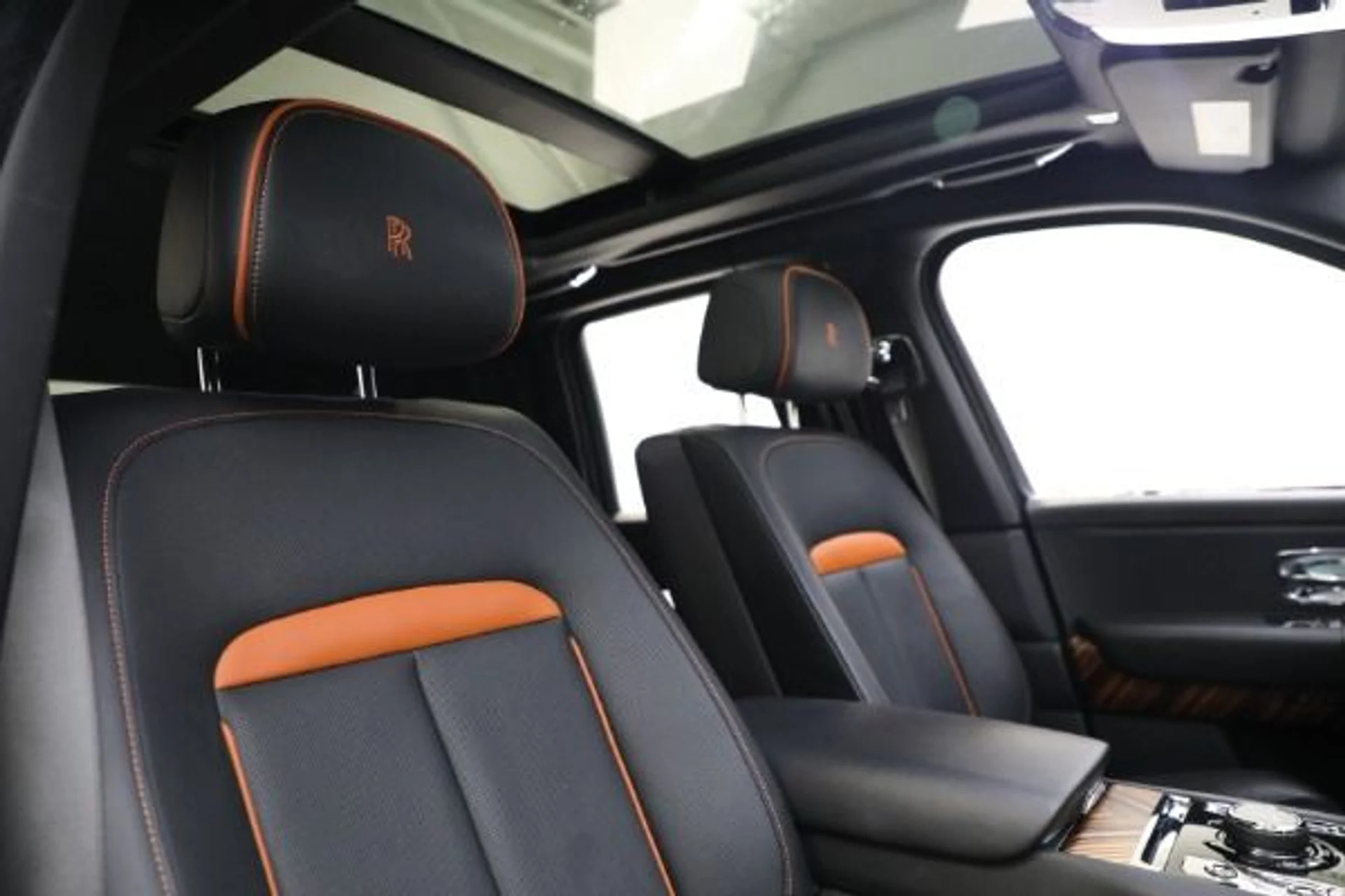 mph025_3946236214_Used_2019_Rolls_Royce_Cullinan_b3eba21a73