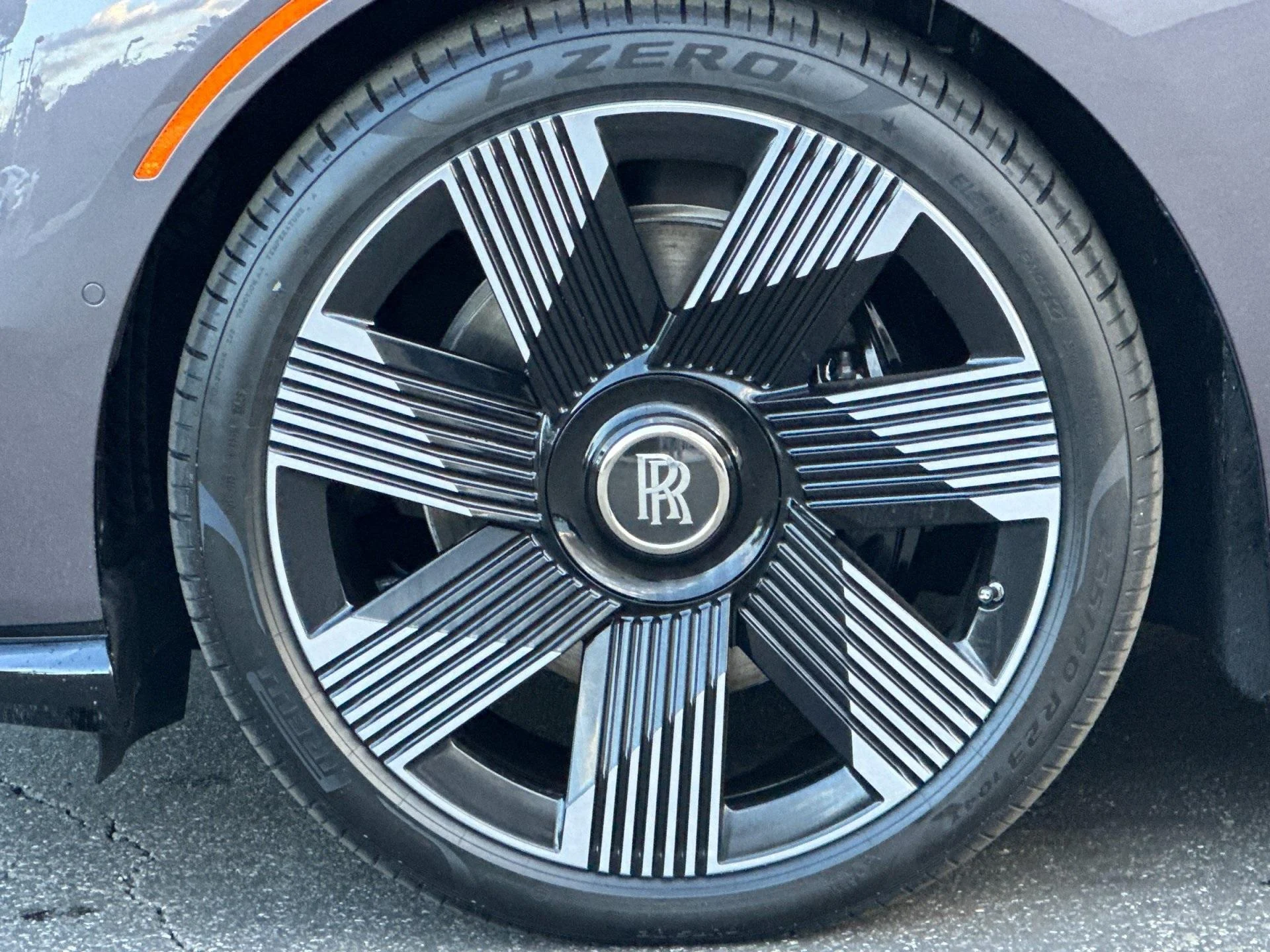 mph025_3955301247_New_2026_Rolls_Royce_Spectre_1763565104_27388cc620