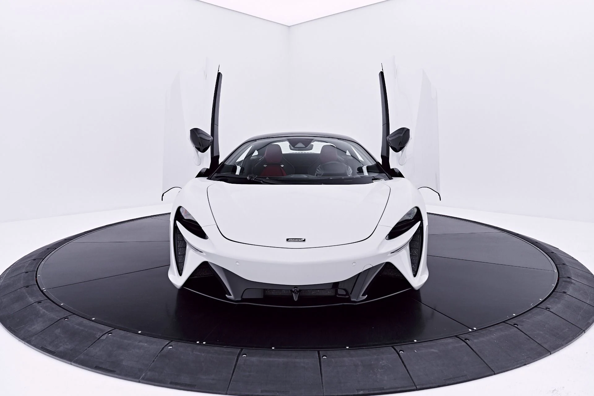 mph025_3964593756_Used_2024_Mc_Laren_Artura_1782759237_f9ab38bb2f