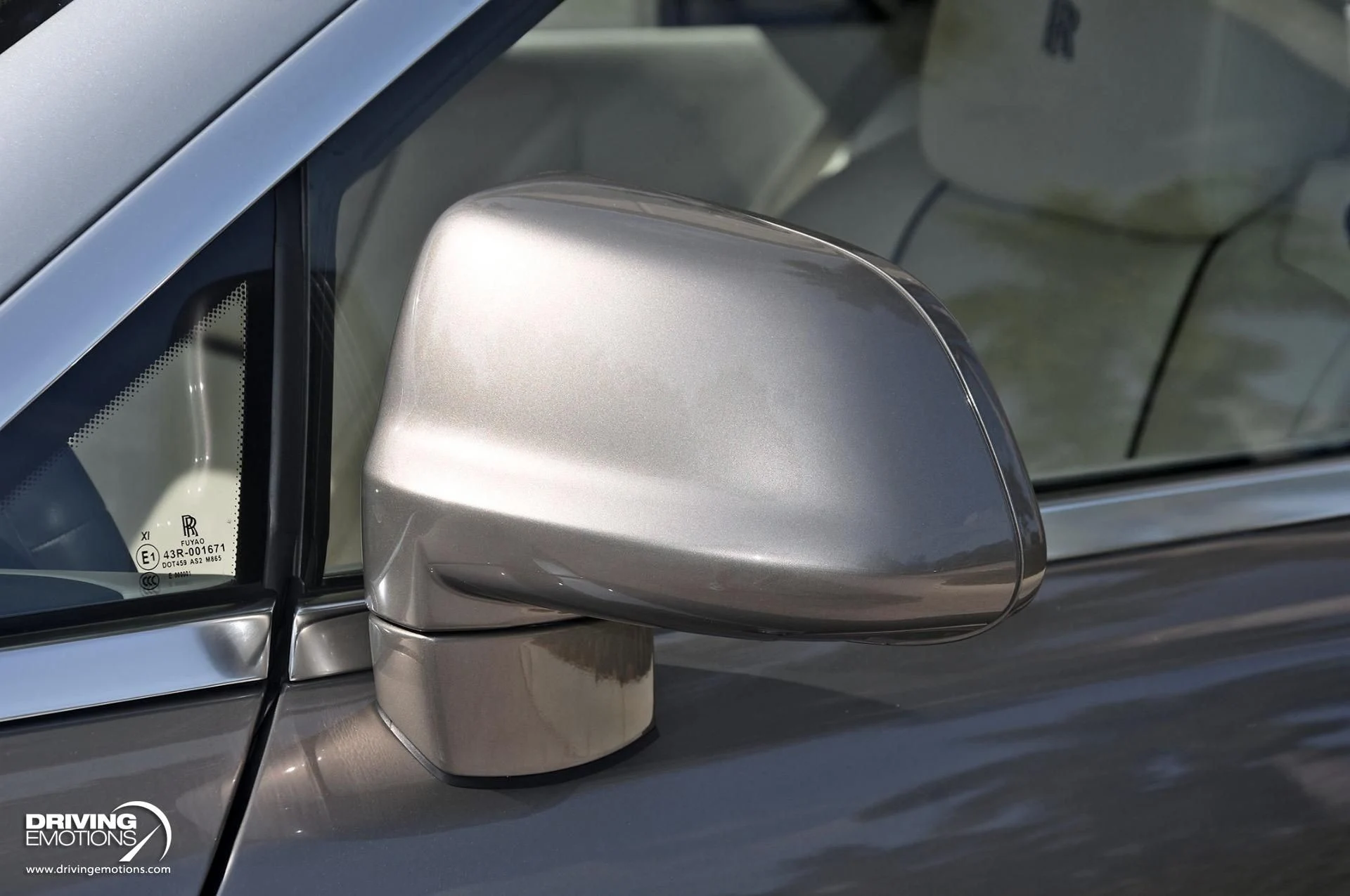 mph025_3968574666_883_p26_l_9944b3350b