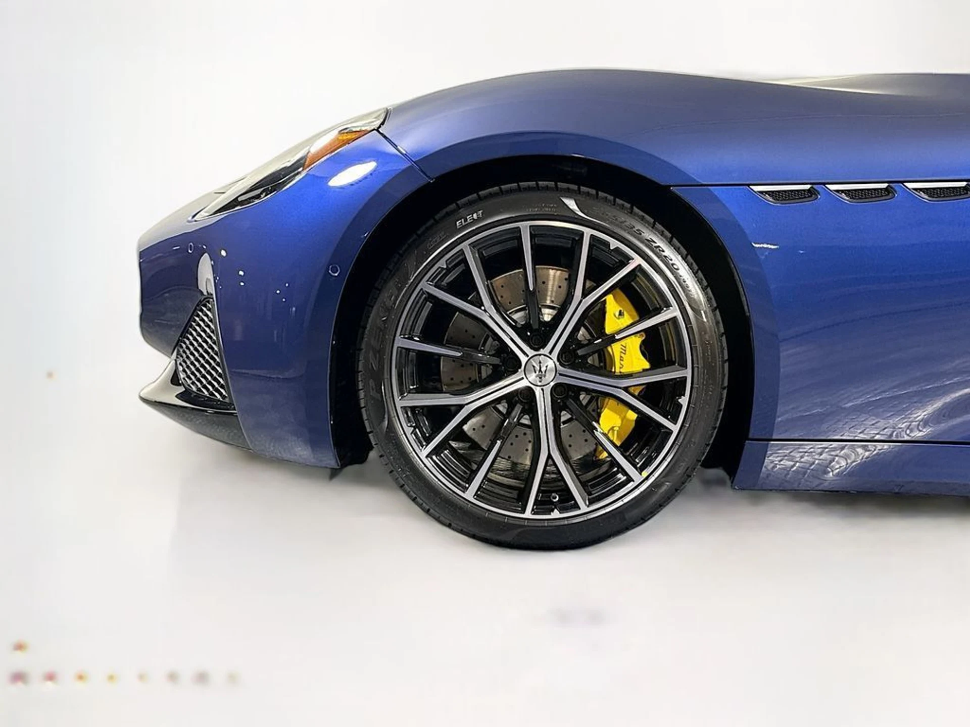 mph025_3973078476_new_2026_maserati_grancabrio_convertible_11350_23043236_27_1024_15709092f3