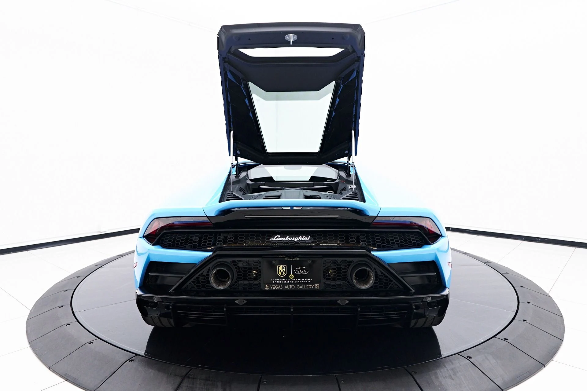 mph025_397914704_Used_2022_Lamborghini_Huracan_EVO_Base_1755812444_29b10180b3